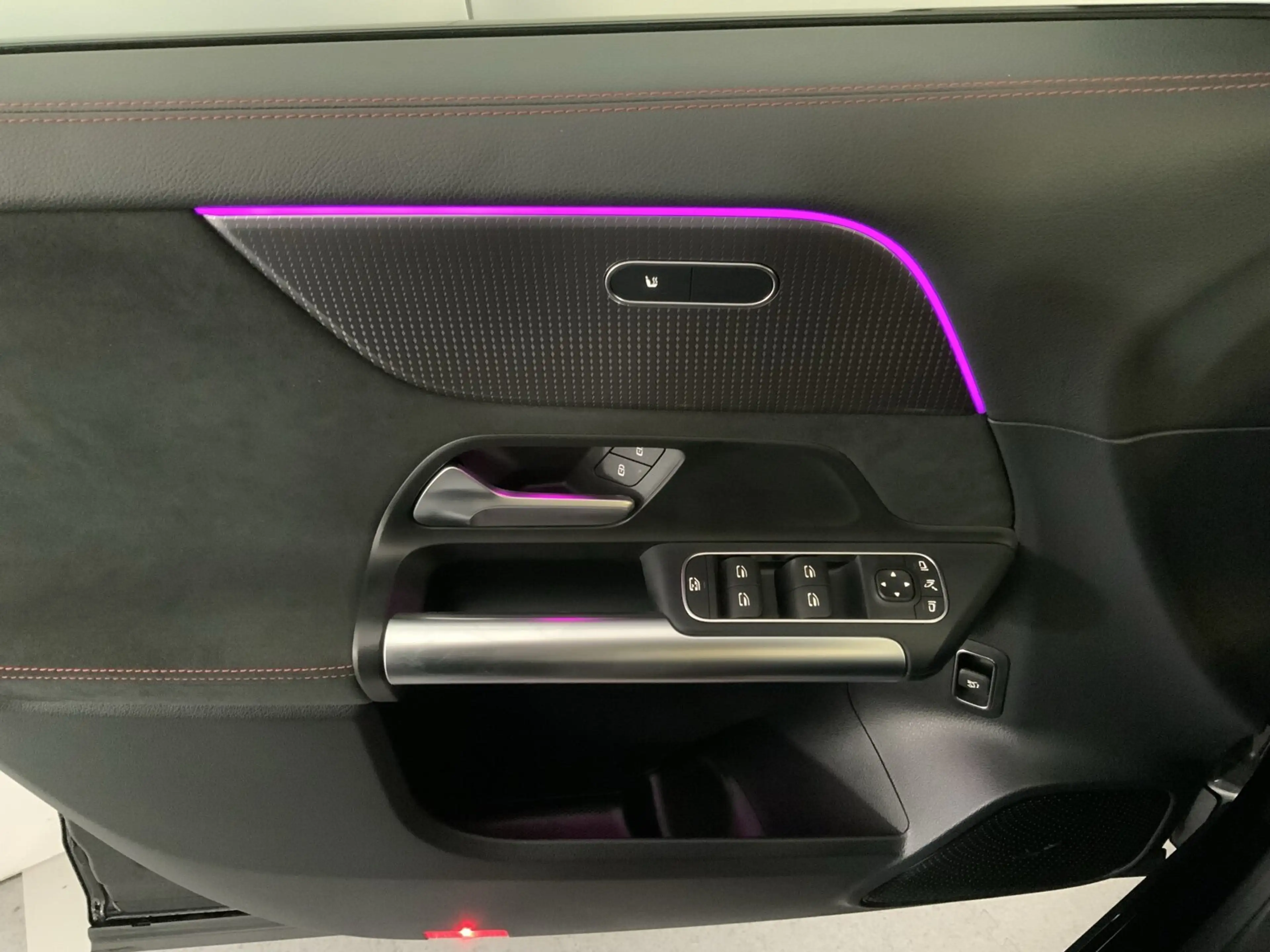 Mercedes-Benz EQA 300 EQA 300 4MATIC  AMG Line Navi/Keyless-Go/Styling — photo 12