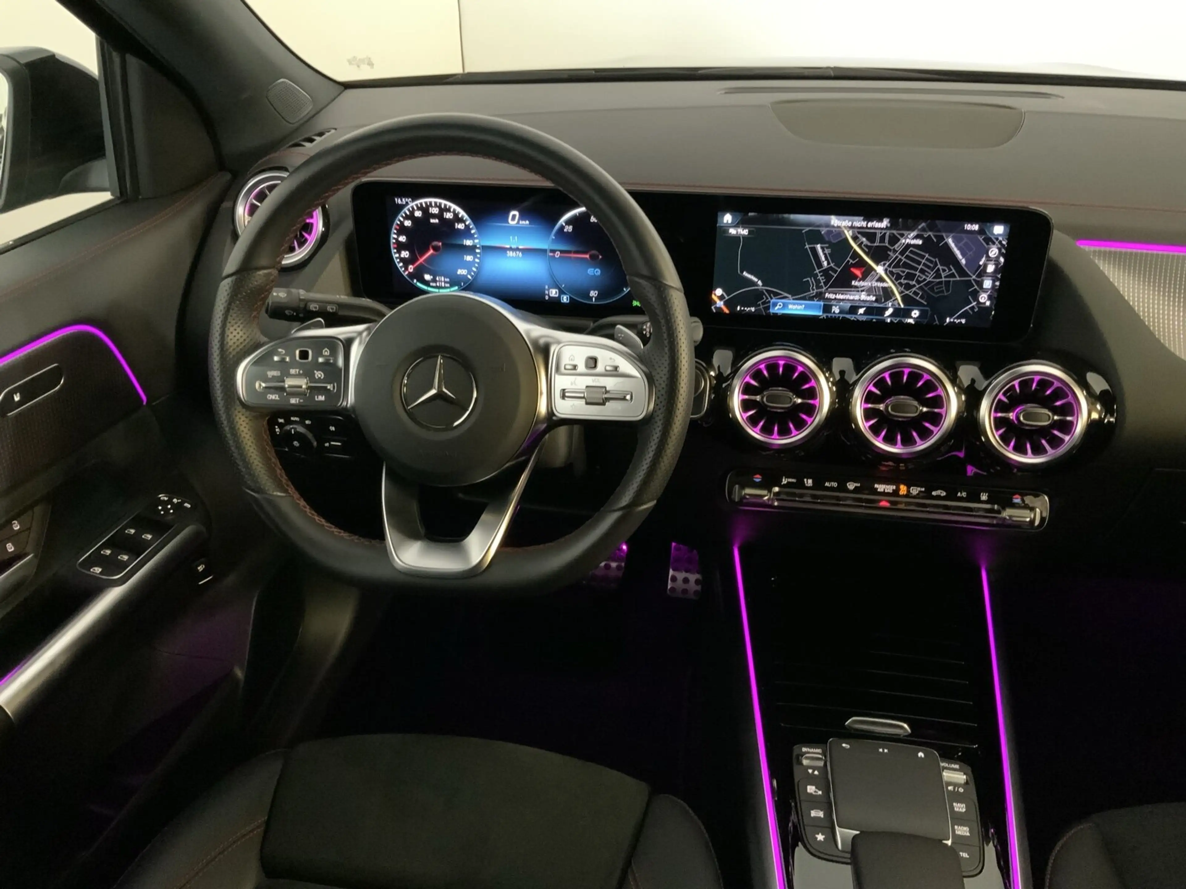 Mercedes-Benz EQA 300 EQA 300 4MATIC  AMG Line Navi/Keyless-Go/Styling — photo 9