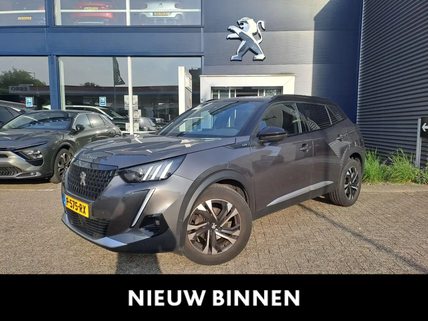 Peugeot 2008 1.2 PureTech GT Grijs - 1
