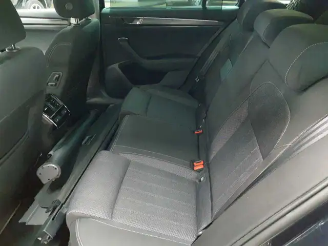 Skoda Superb view 13