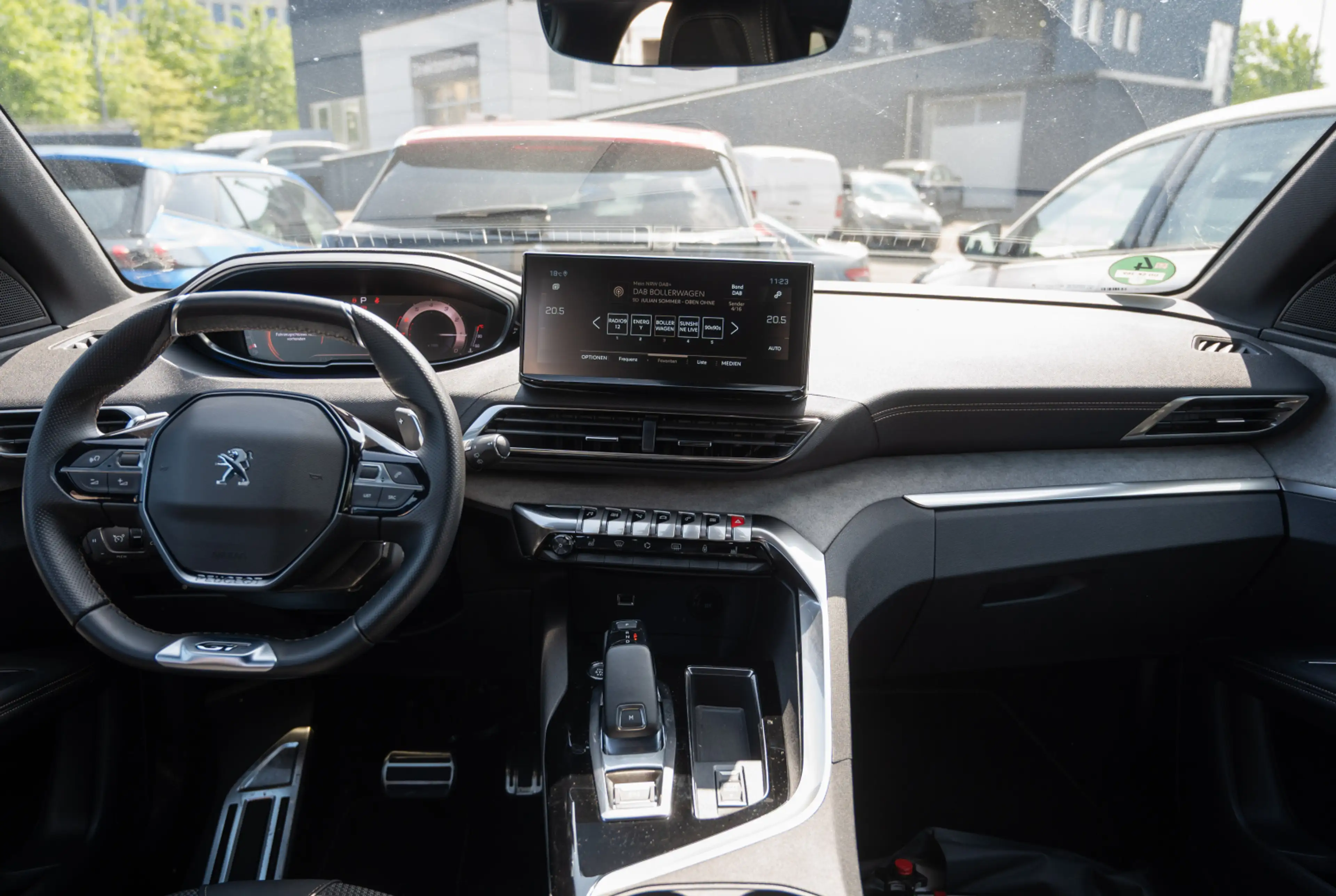 Peugeot 3008 GT 1.2 PureTech 130 EAT8 *SHZ*MIRRORSCREEN* 180° KAMERA* — photo 5