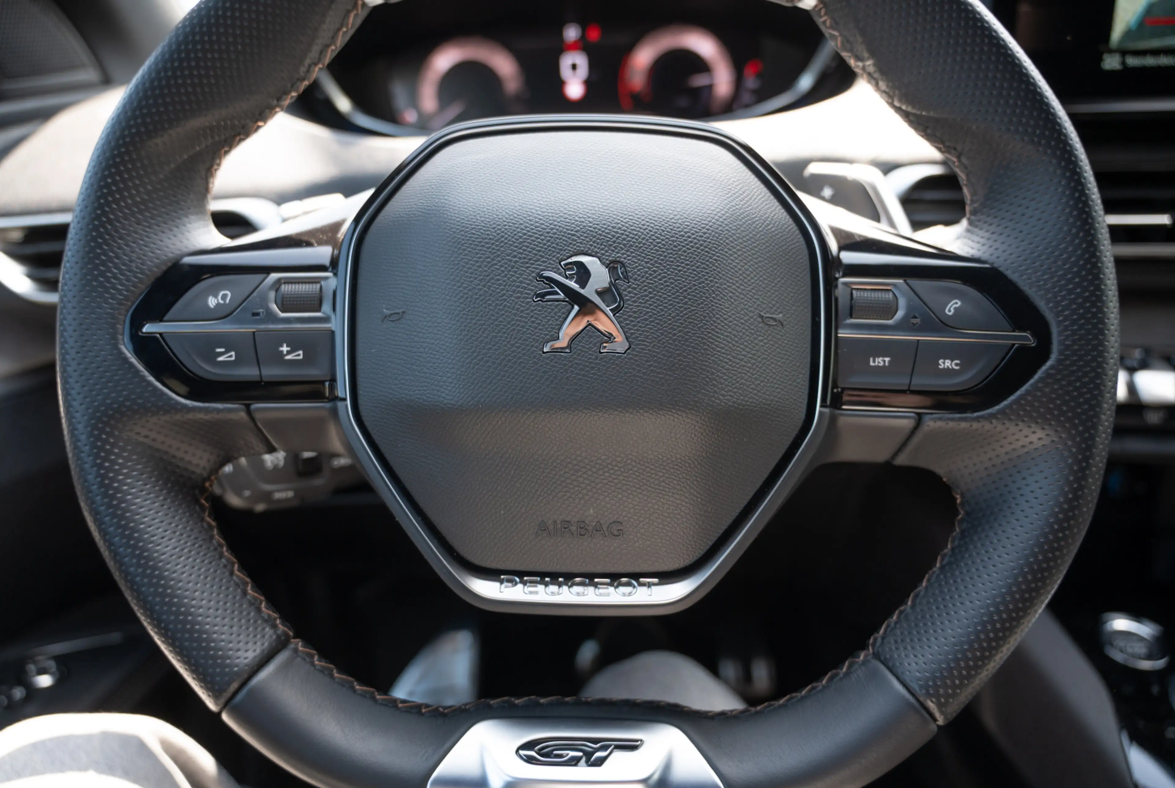 Peugeot 3008 GT 1.2 PureTech 130 EAT8 *SHZ*MIRRORSCREEN* 180° KAMERA* — photo 14