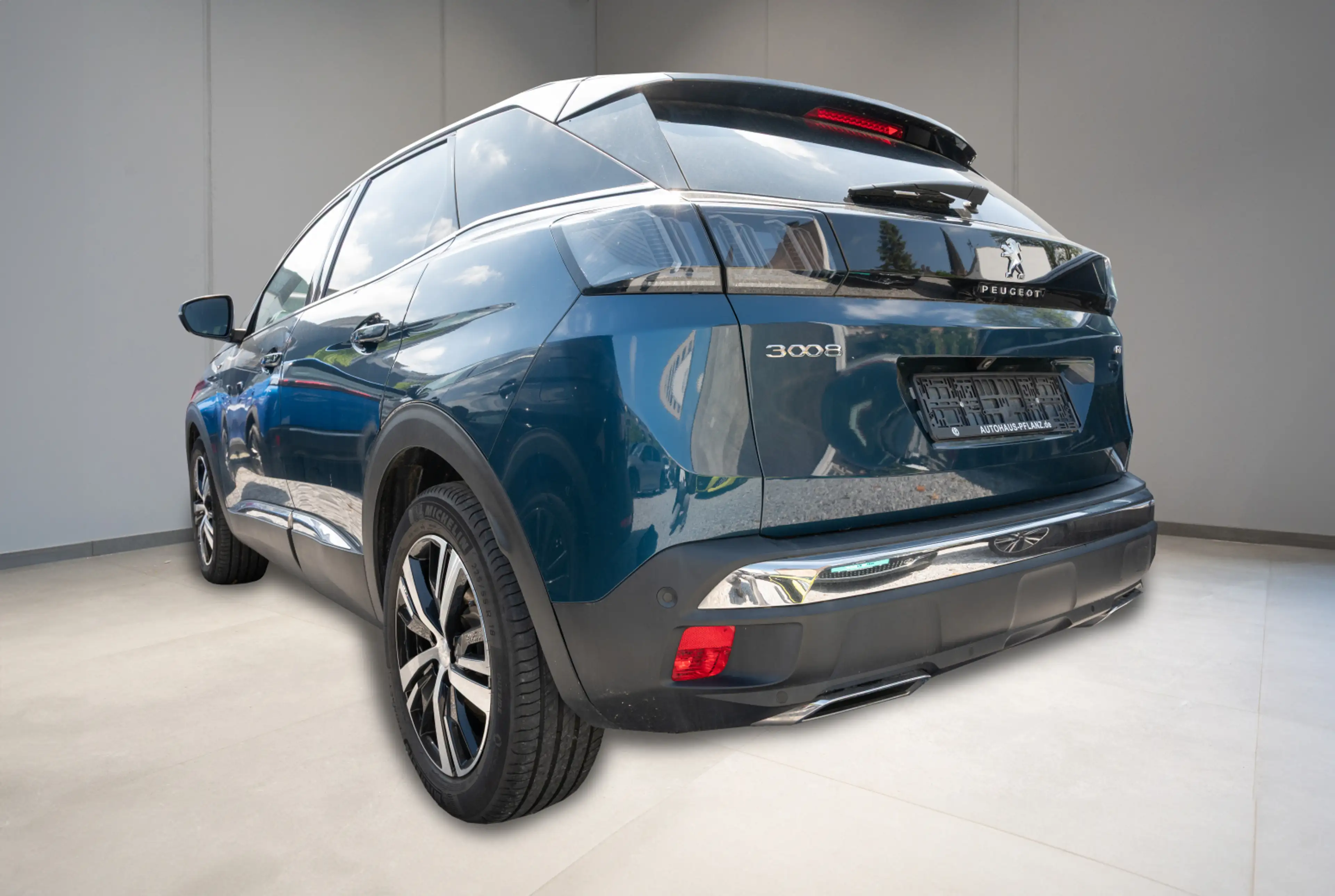 Peugeot 3008 GT 1.2 PureTech 130 EAT8 *SHZ*MIRRORSCREEN* 180° KAMERA* — photo 4