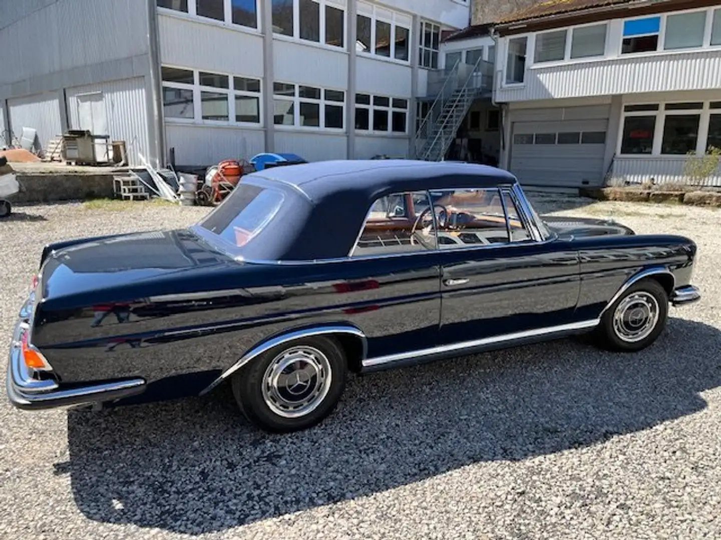 Mercedes-Benz 220 SEb - W111 Blau - 2