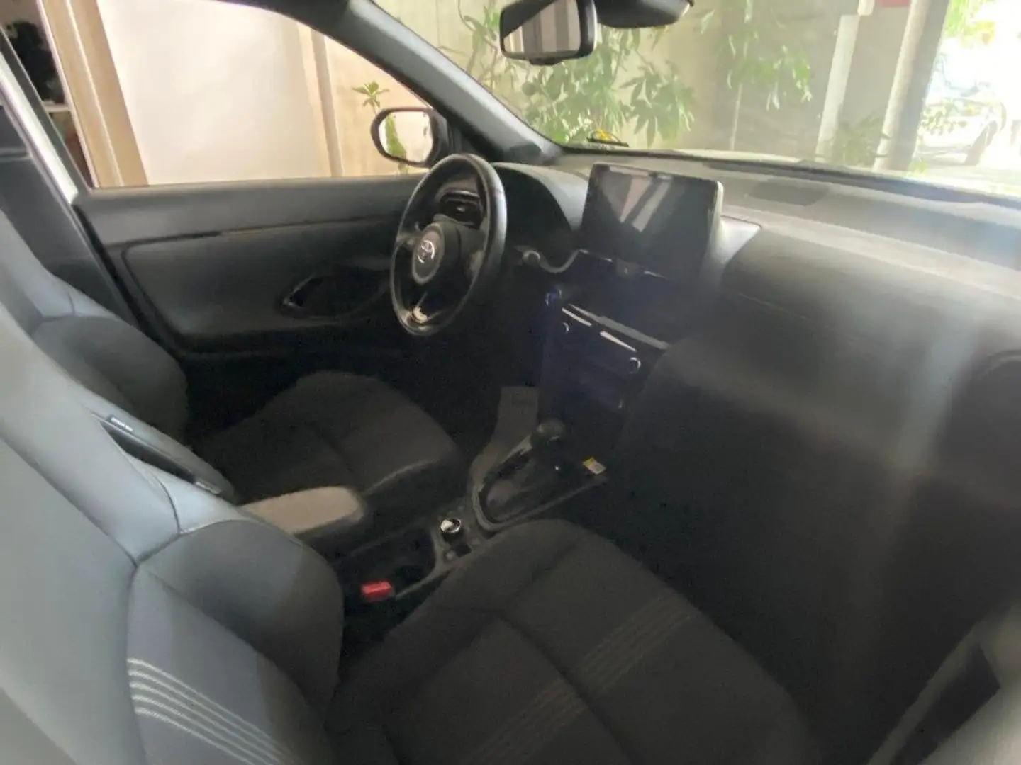 Toyota Yaris Cross 1.5 Hybrid 5p. E-CVT AWD-i Lounge Bianco - 2