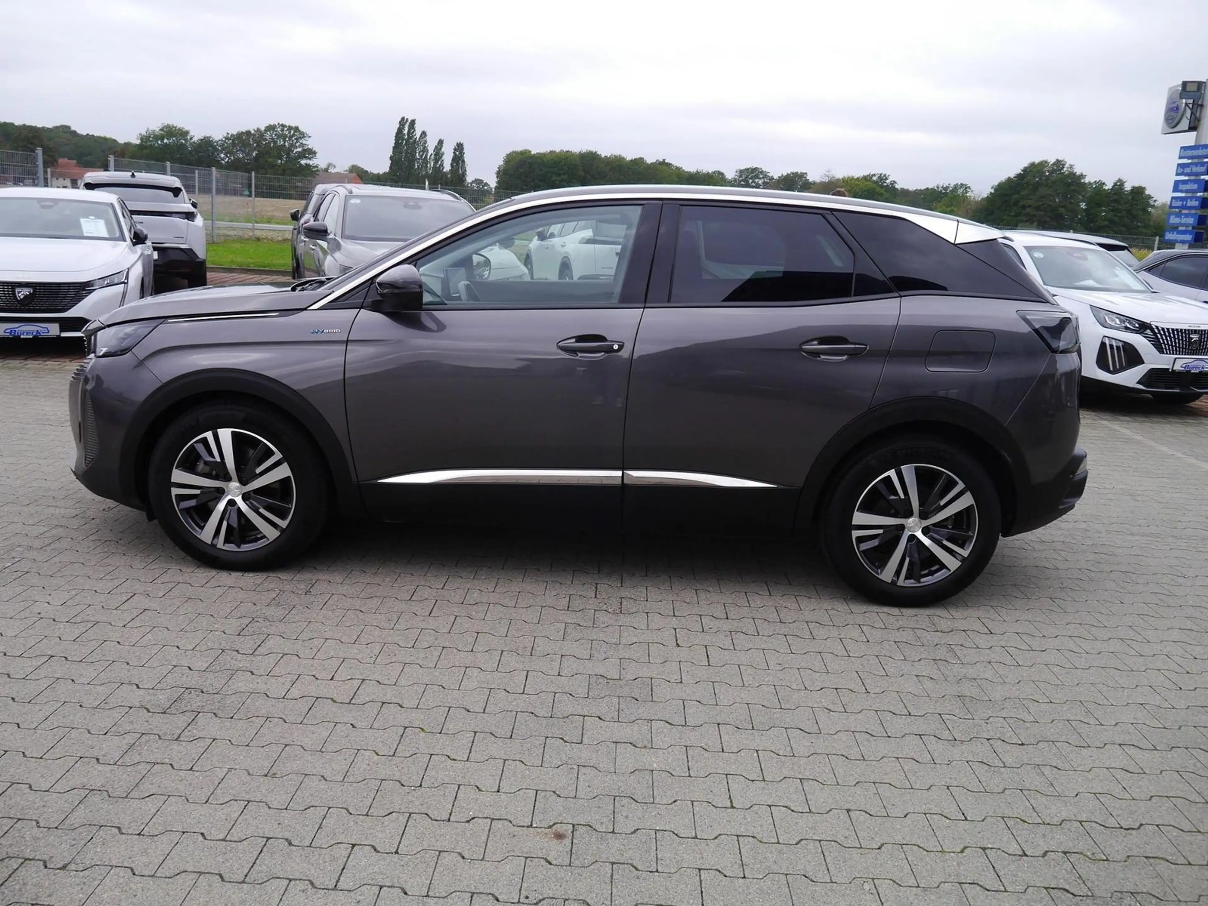 Peugeot 3008 Hybrid 225 LED/Navi/SHZ/Kamera — photo 3
