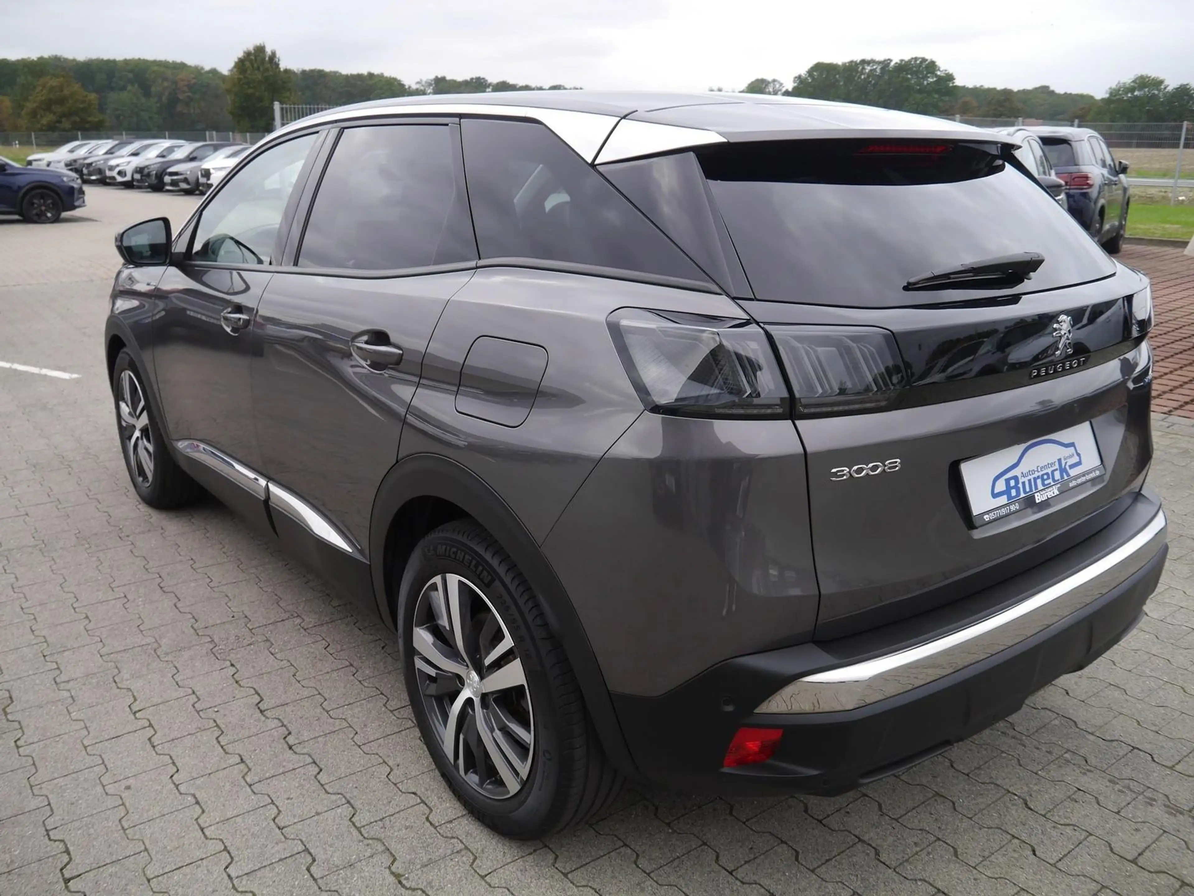 Peugeot 3008 Hybrid 225 LED/Navi/SHZ/Kamera — photo 4