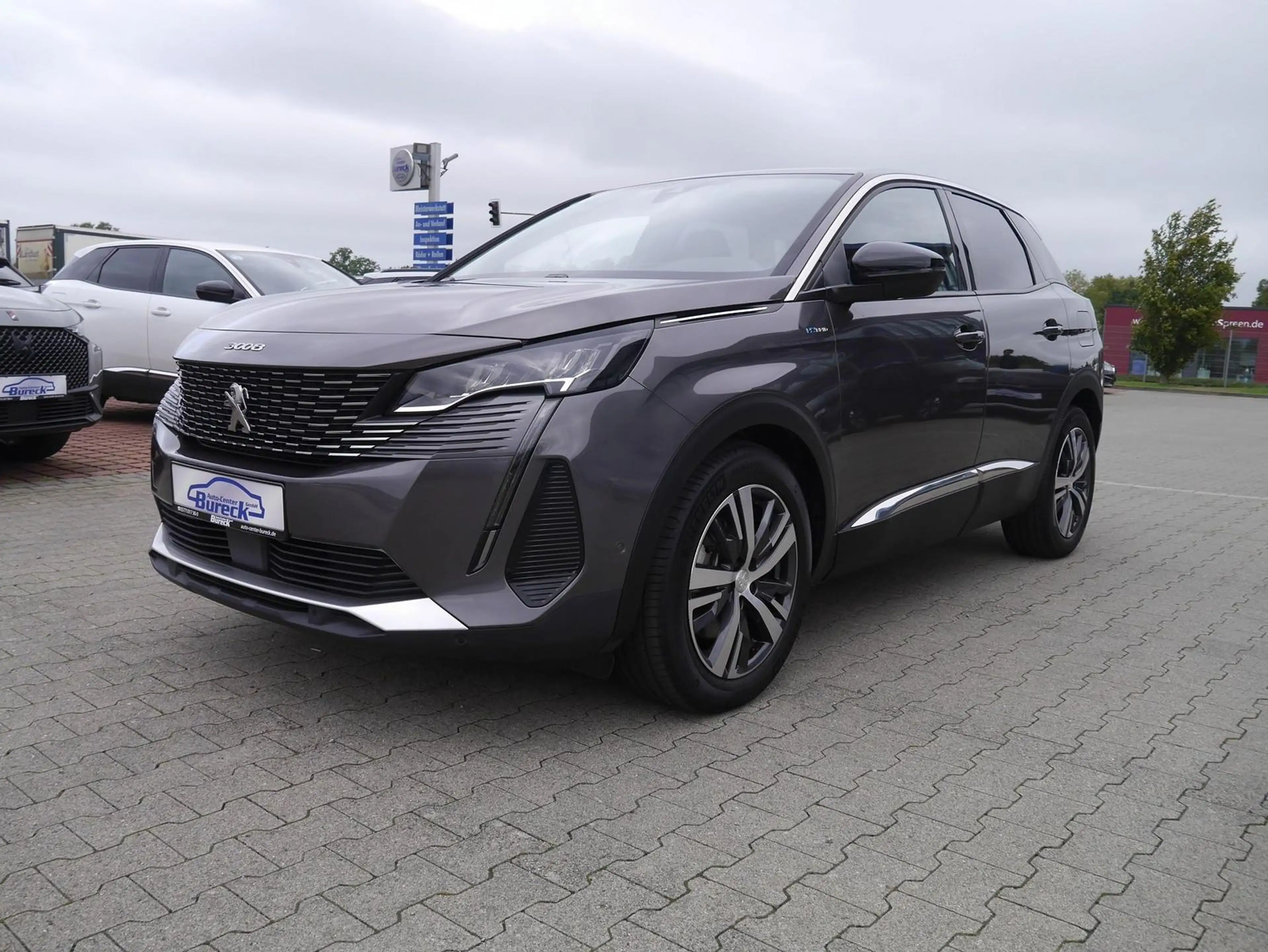 Peugeot 3008 Hybrid 225 LED/Navi/SHZ/Kamera — photo 2