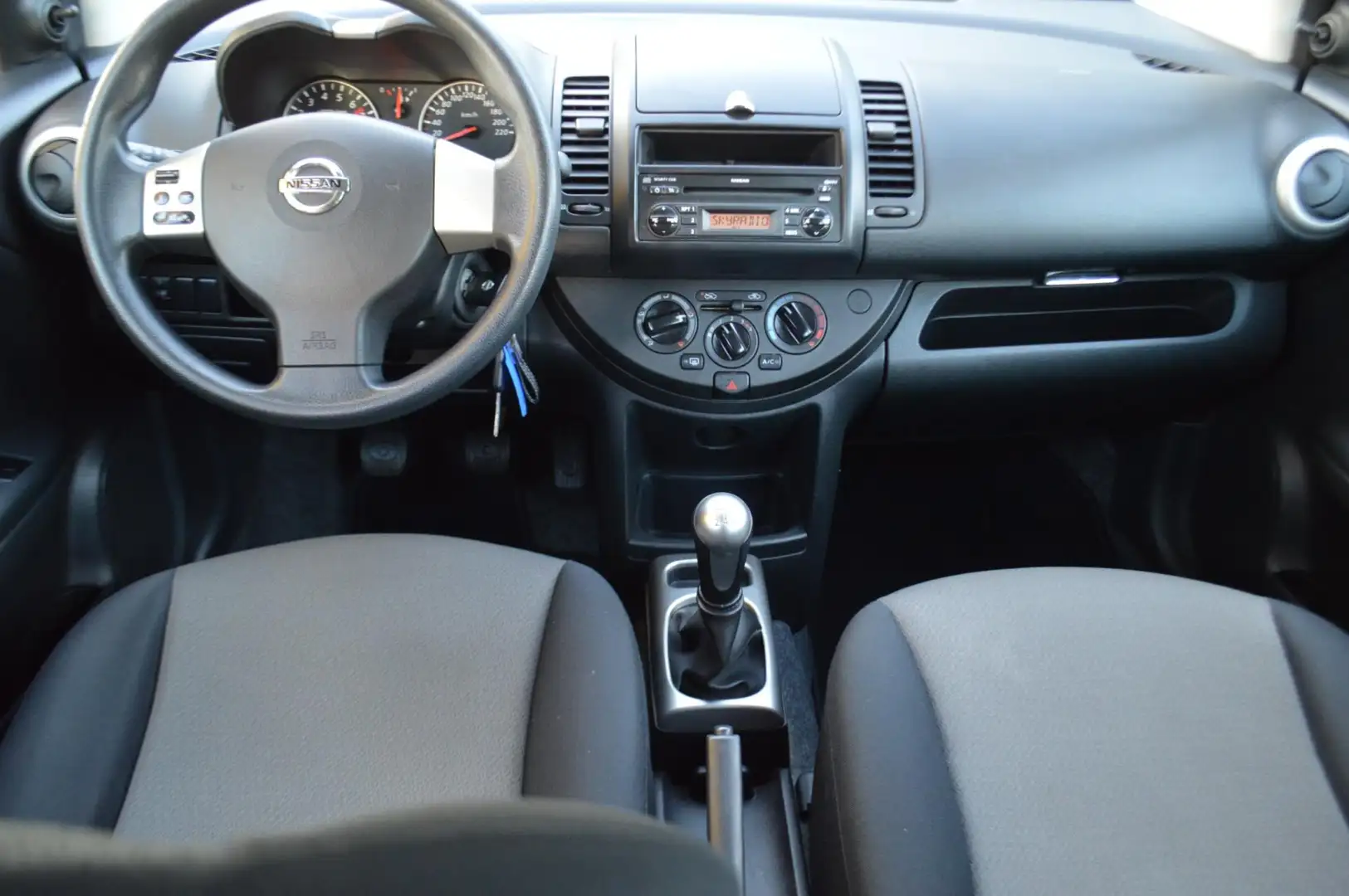 Nissan Note 1.4 Visia, All-Season banden, Trekhaak, Airco, APK Grau - 2