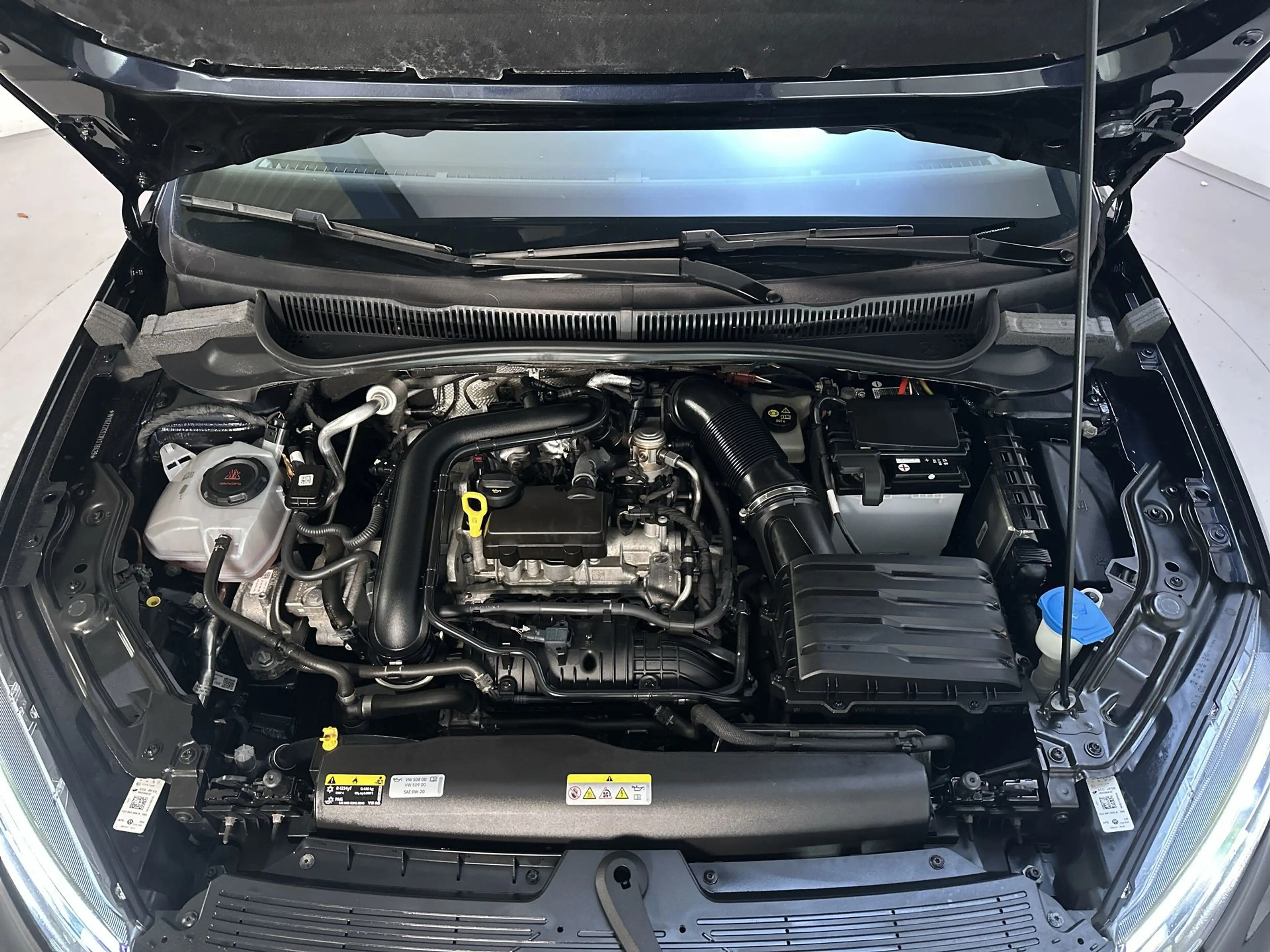 Volkswagen Taigo 1.0 TSI Life Camera Stoelverwarming Navigatie App- — photo 16