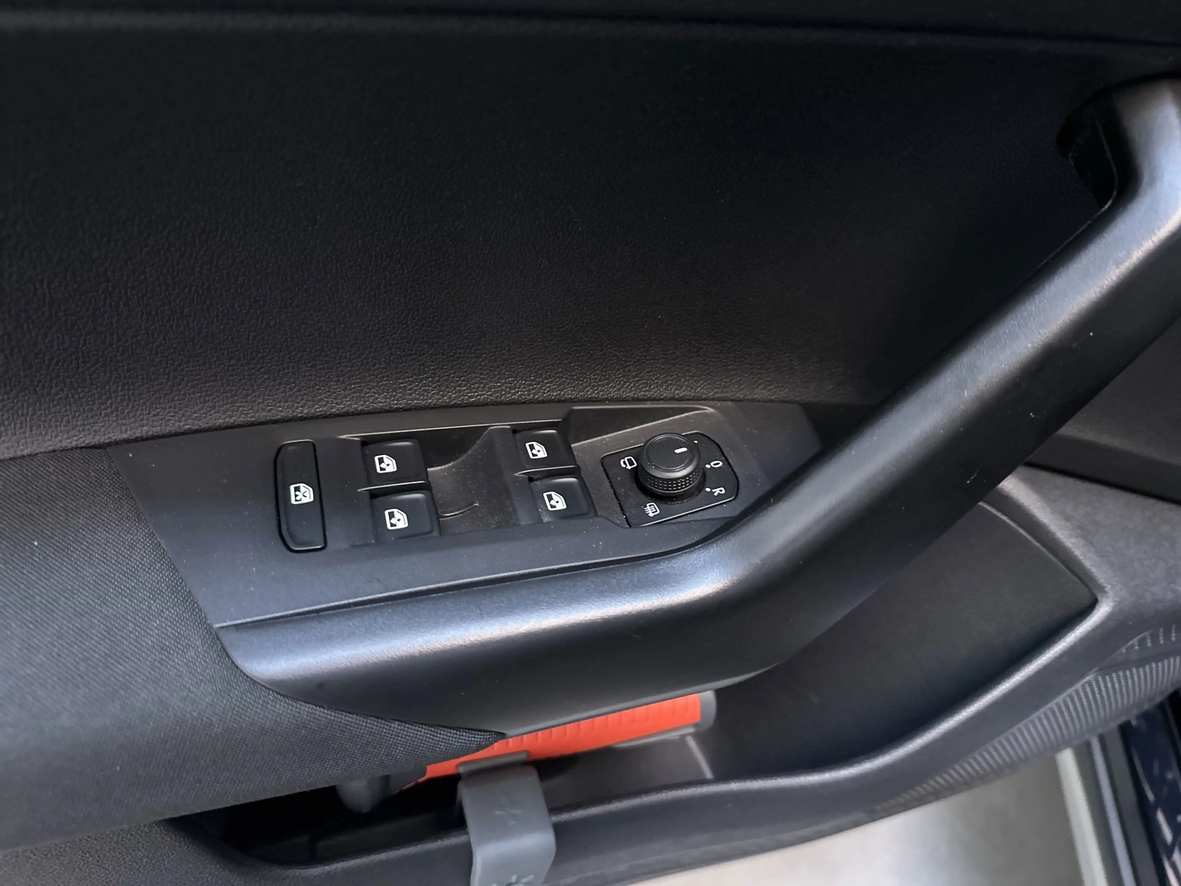 Volkswagen Taigo 1.0 TSI Life Camera Stoelverwarming Navigatie App- — photo 18
