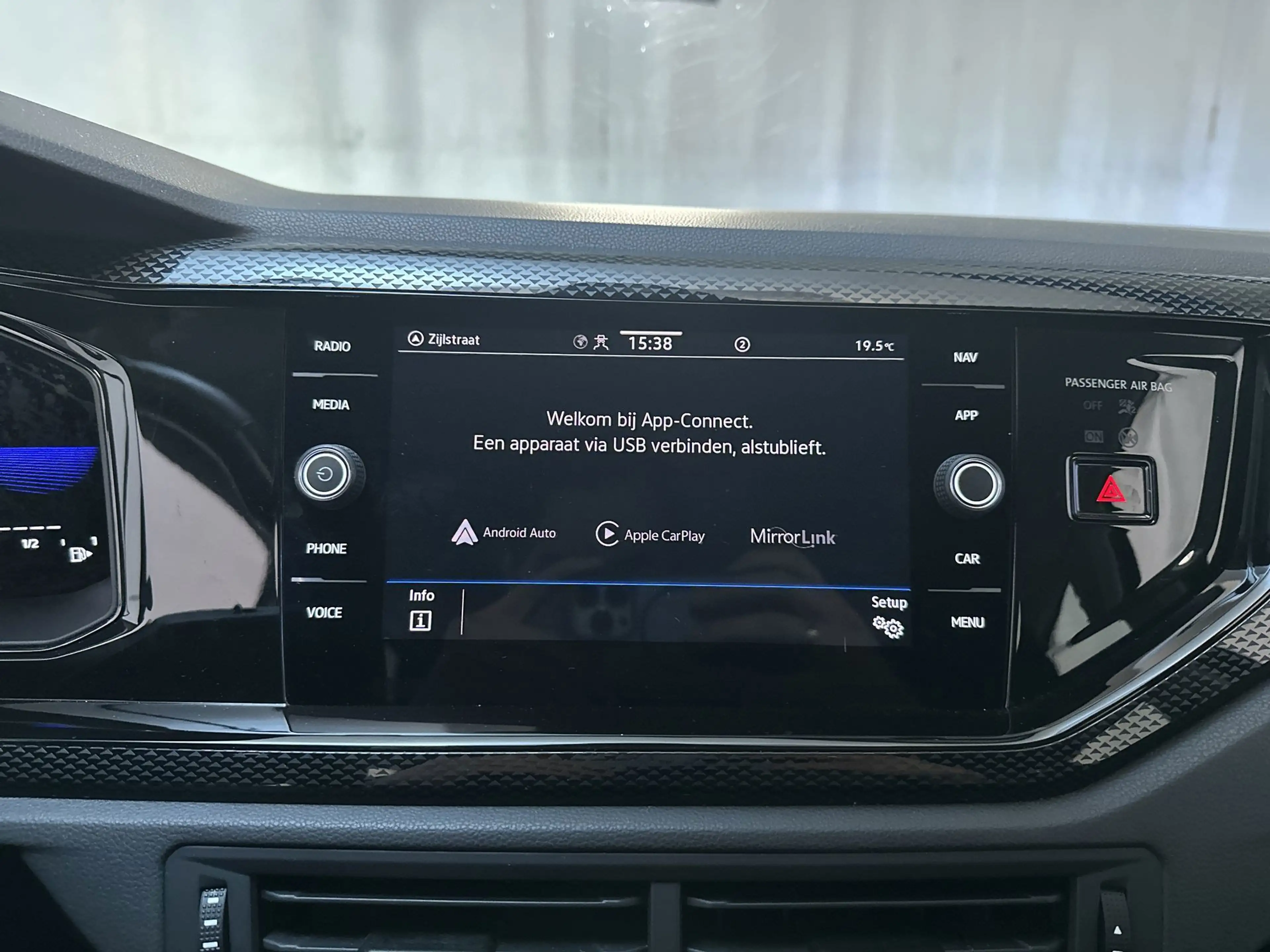 Volkswagen Taigo 1.0 TSI Life Camera Stoelverwarming Navigatie App- — photo 19