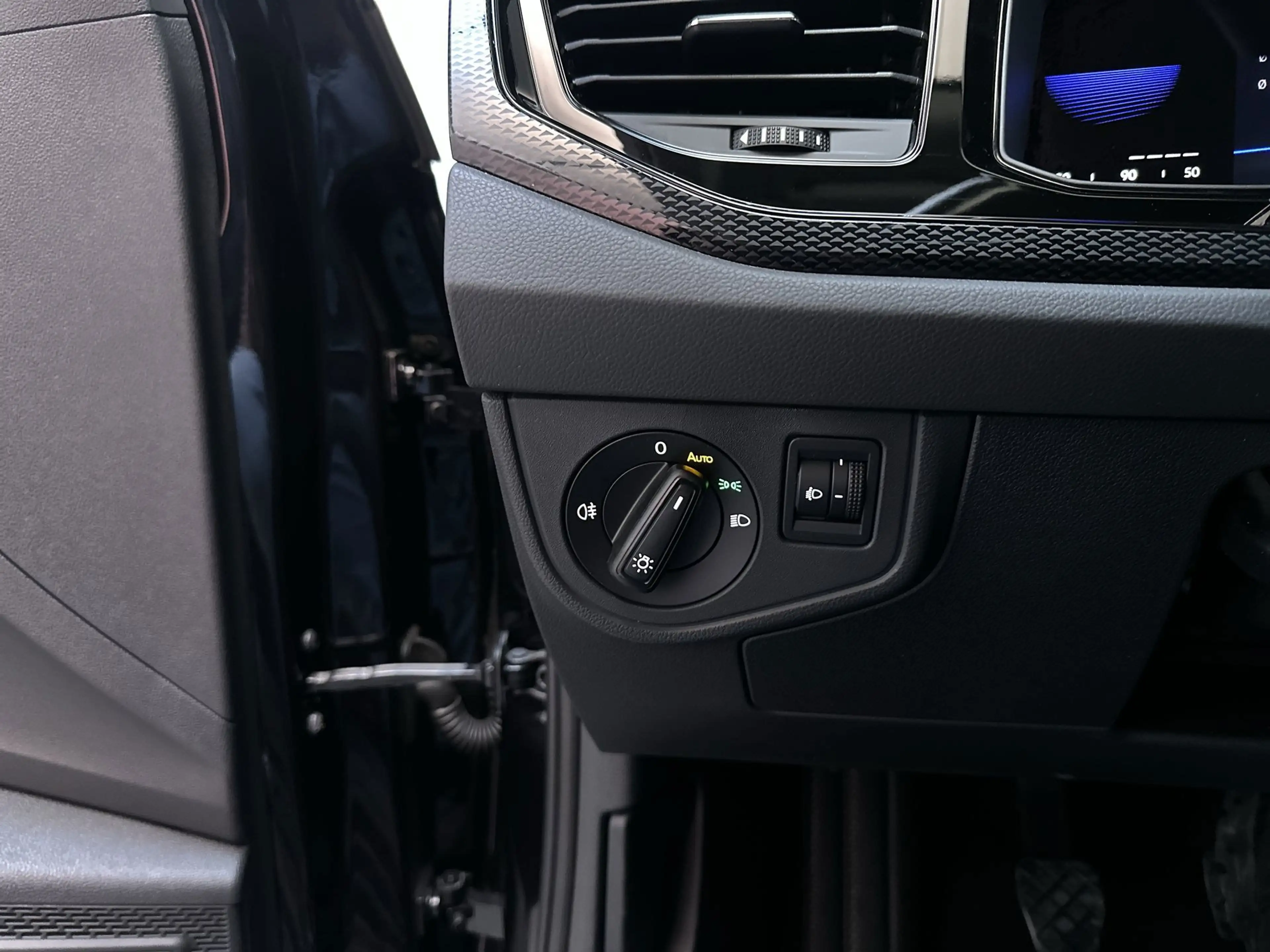 Volkswagen Taigo 1.0 TSI Life Camera Stoelverwarming Navigatie App- — photo 24