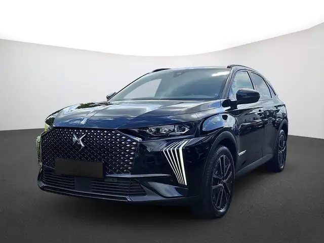 DS Automobiles DS 7 view 2