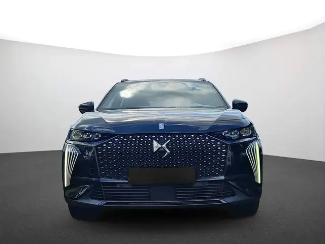 DS Automobiles DS 7 view 3