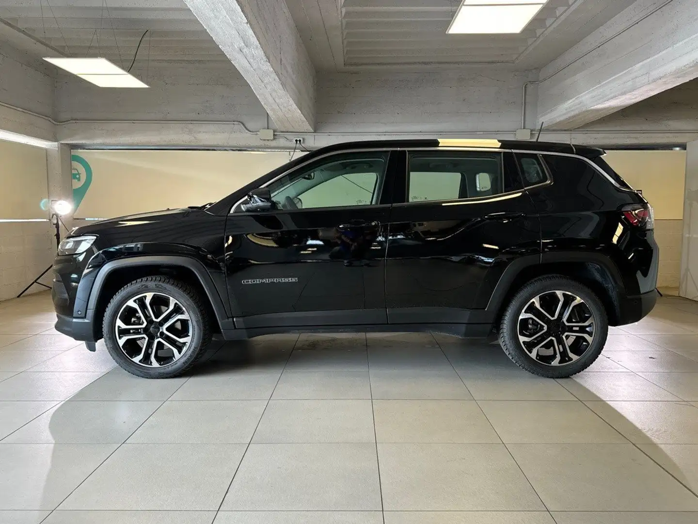 Jeep Compass 1.5 Turbo MHEV T4 96kW Altitude DDCT Noir - 2