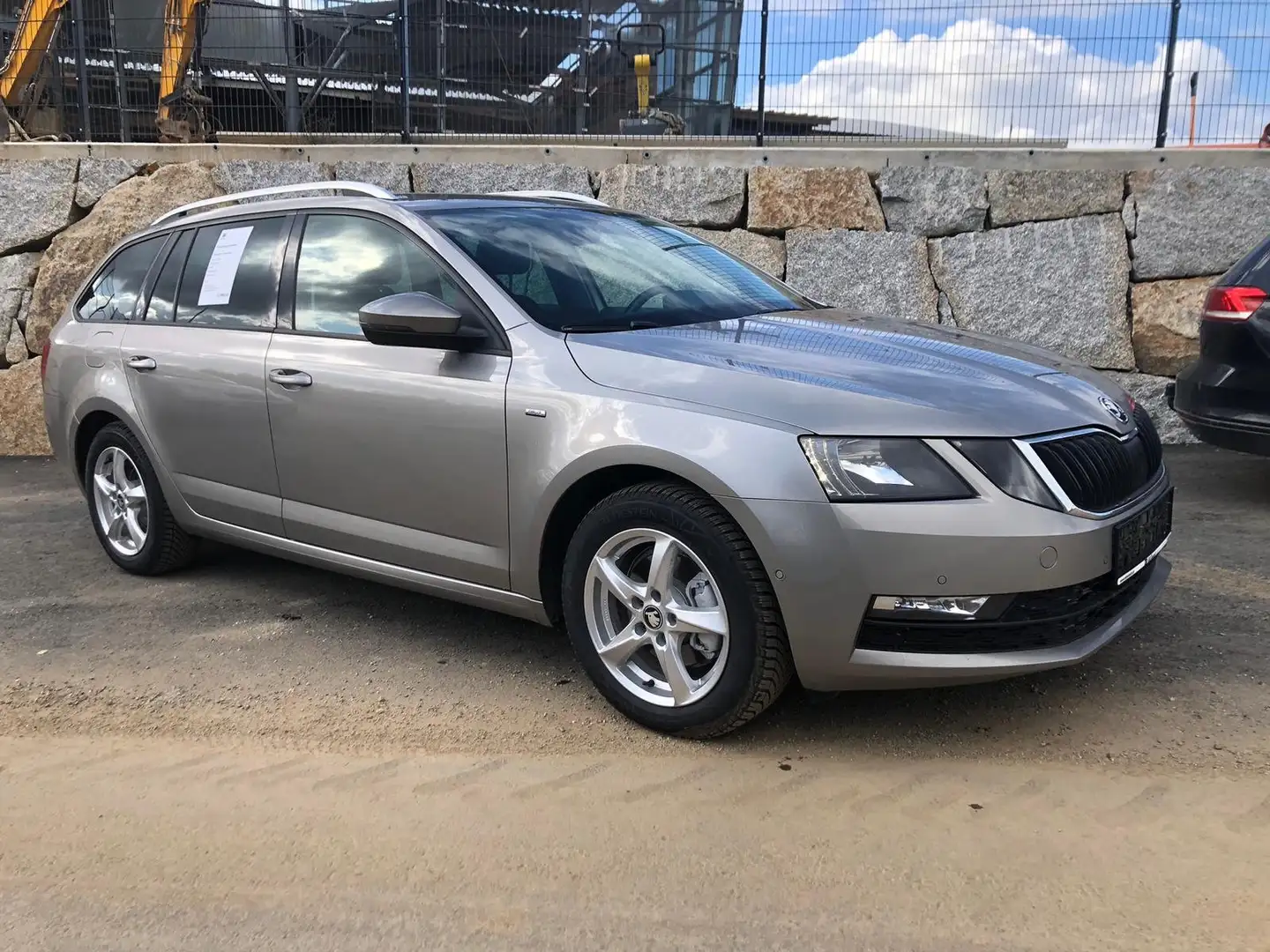 Skoda Octavia Octavia Combi 2,0 TDI Style 3x 4.590,- Grau - 1