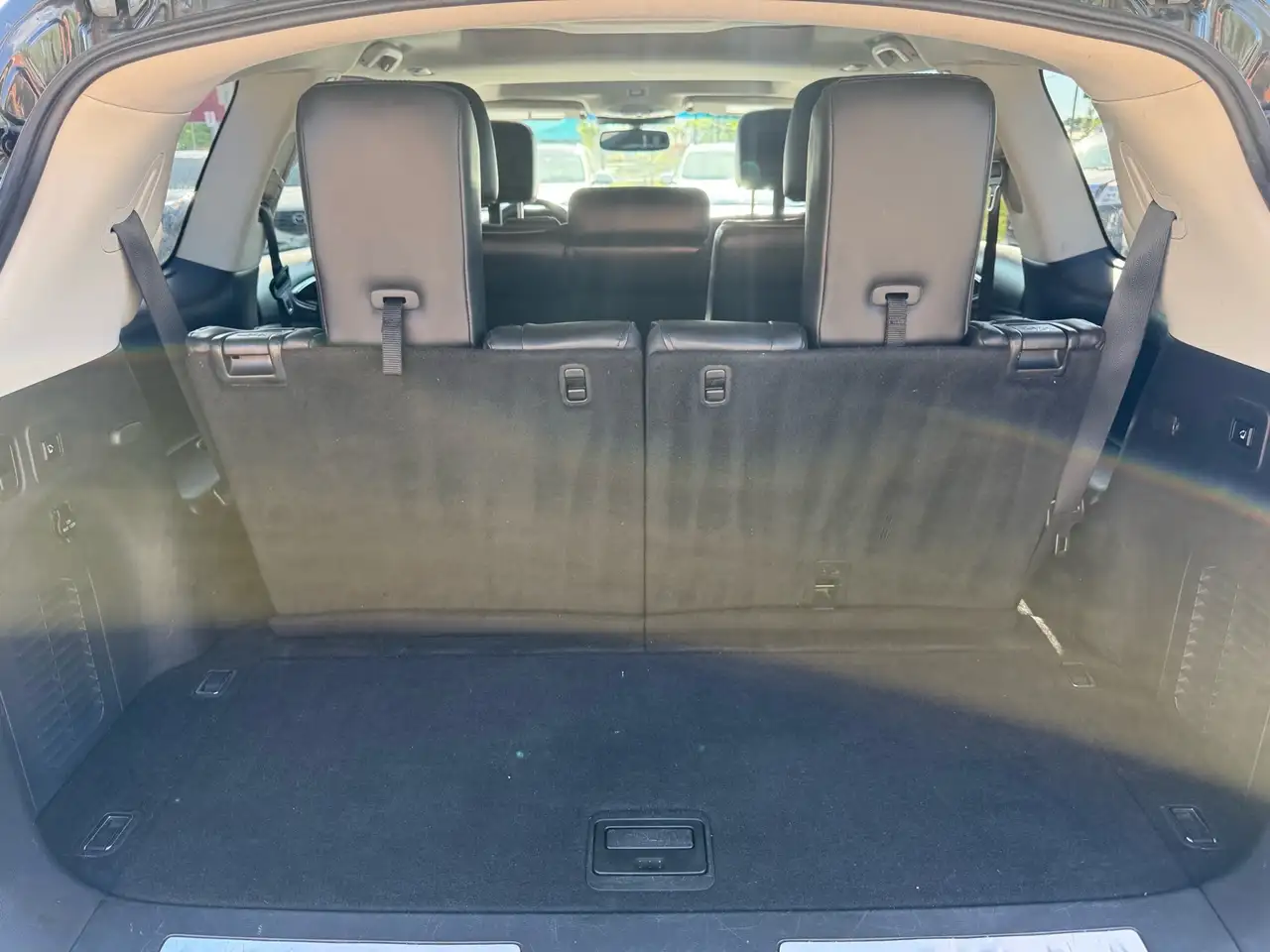 Infiniti QX60 снимка Infiniti QX60