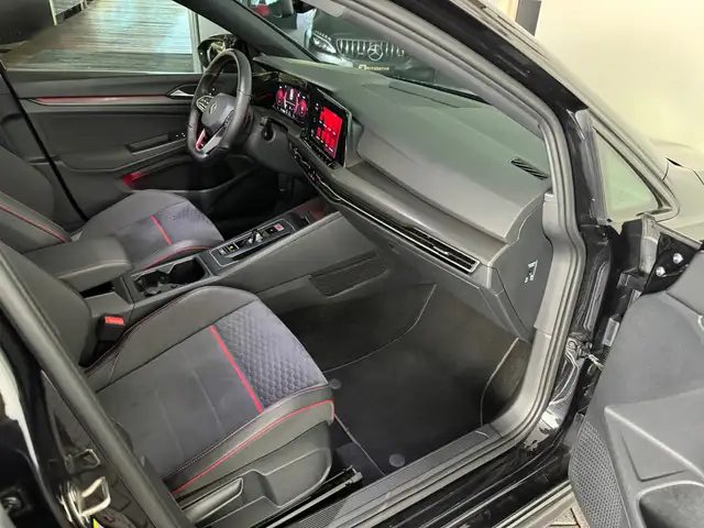 Volkswagen Golf view 26