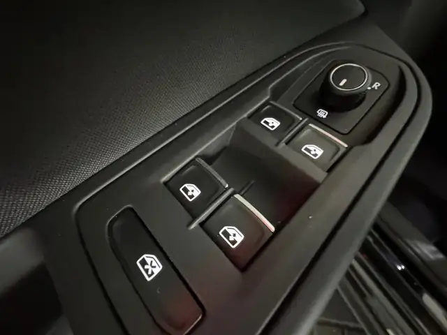 Volkswagen Golf view 18