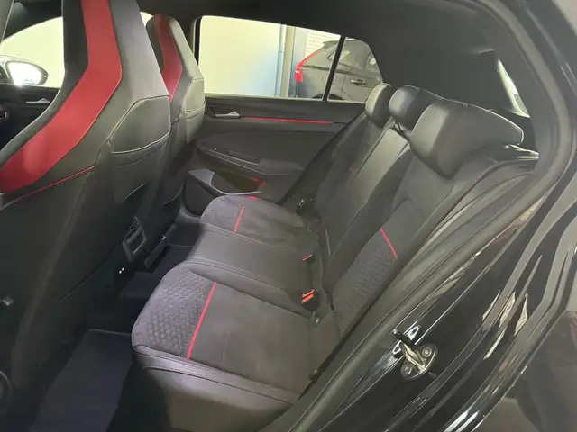 Volkswagen Golf view 17