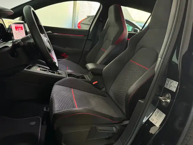 Volkswagen Golf view 6