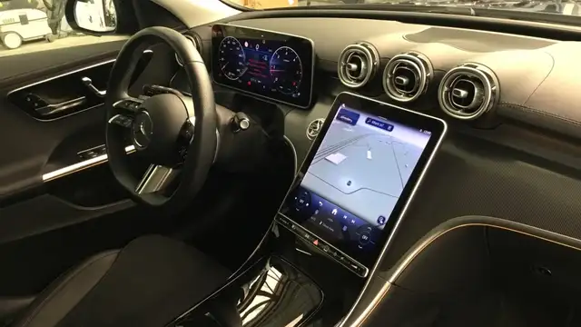 Mercedes-Benz C-Class view 10