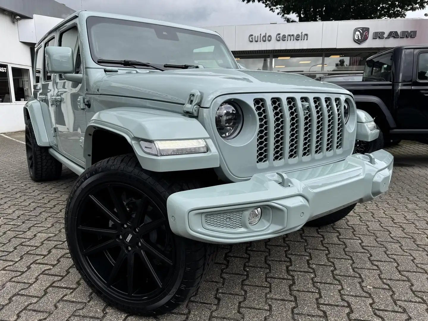 Jeep Wrangler Unlimited Rubicon 4xe Sonder-Umbau Komplettlackier Blau - 2