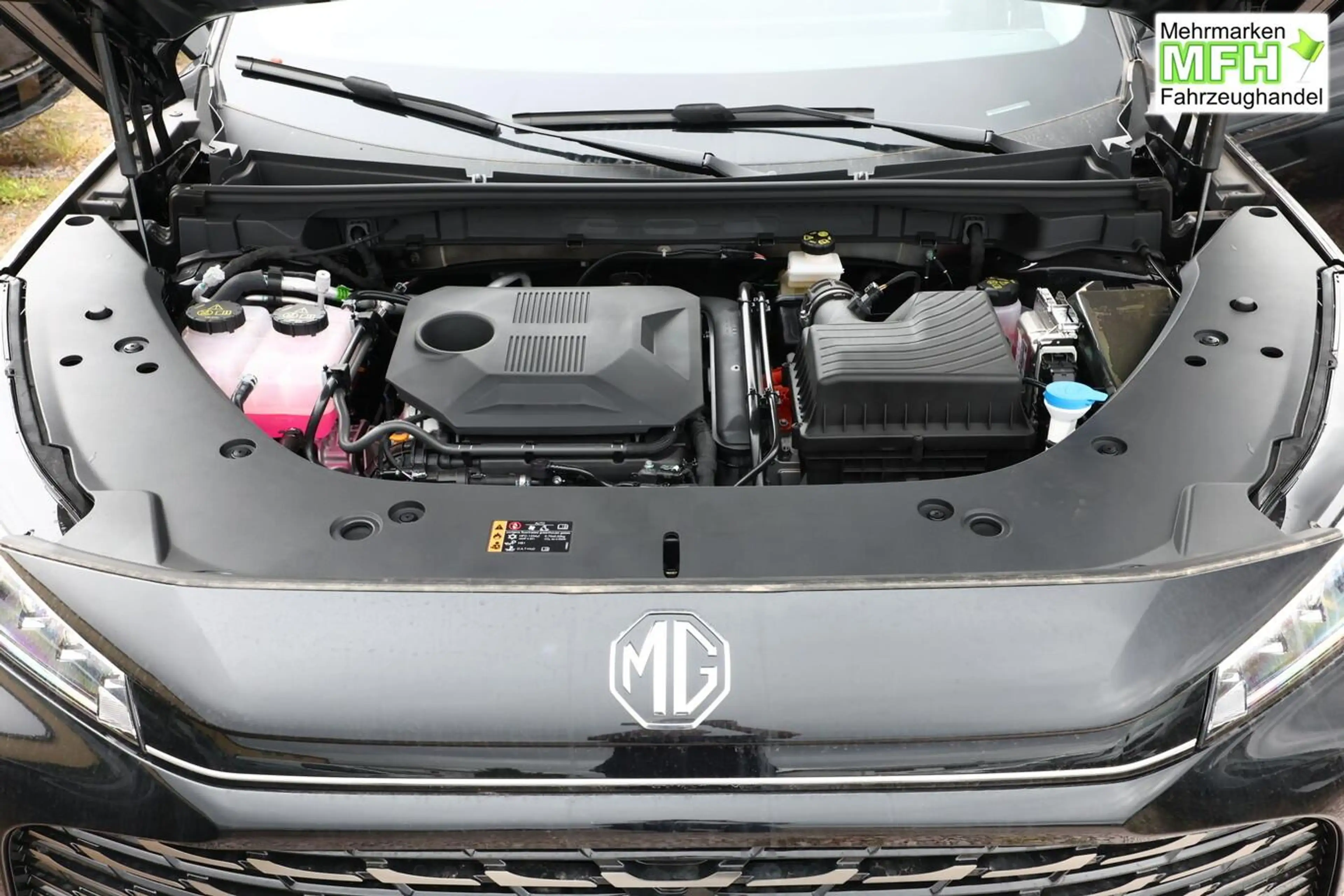 MG HS Luxury HEV+ ACC 360Kam SHZ eHK TotW KeyL 19Z 16... — photo 11