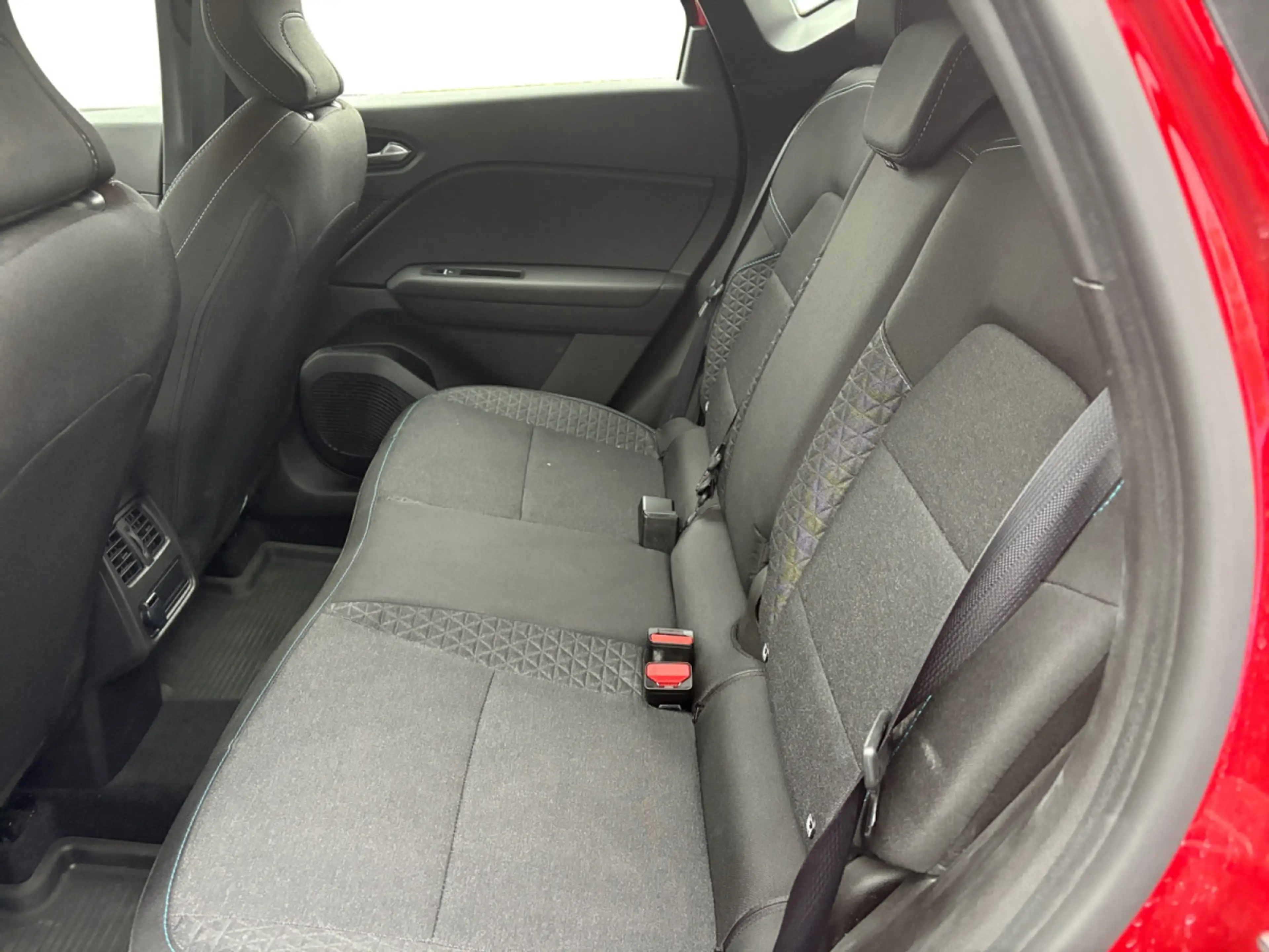 Renault Captur 1.0 TCe Evolution GPF — photo 10