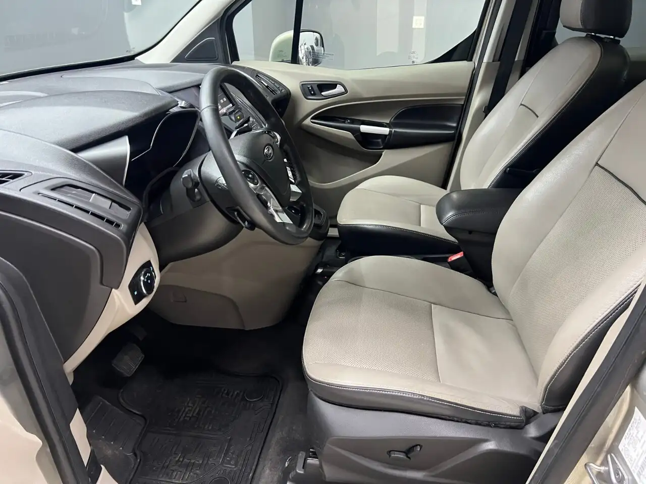 Ford Transit Connect снимка Ford Transit Connect