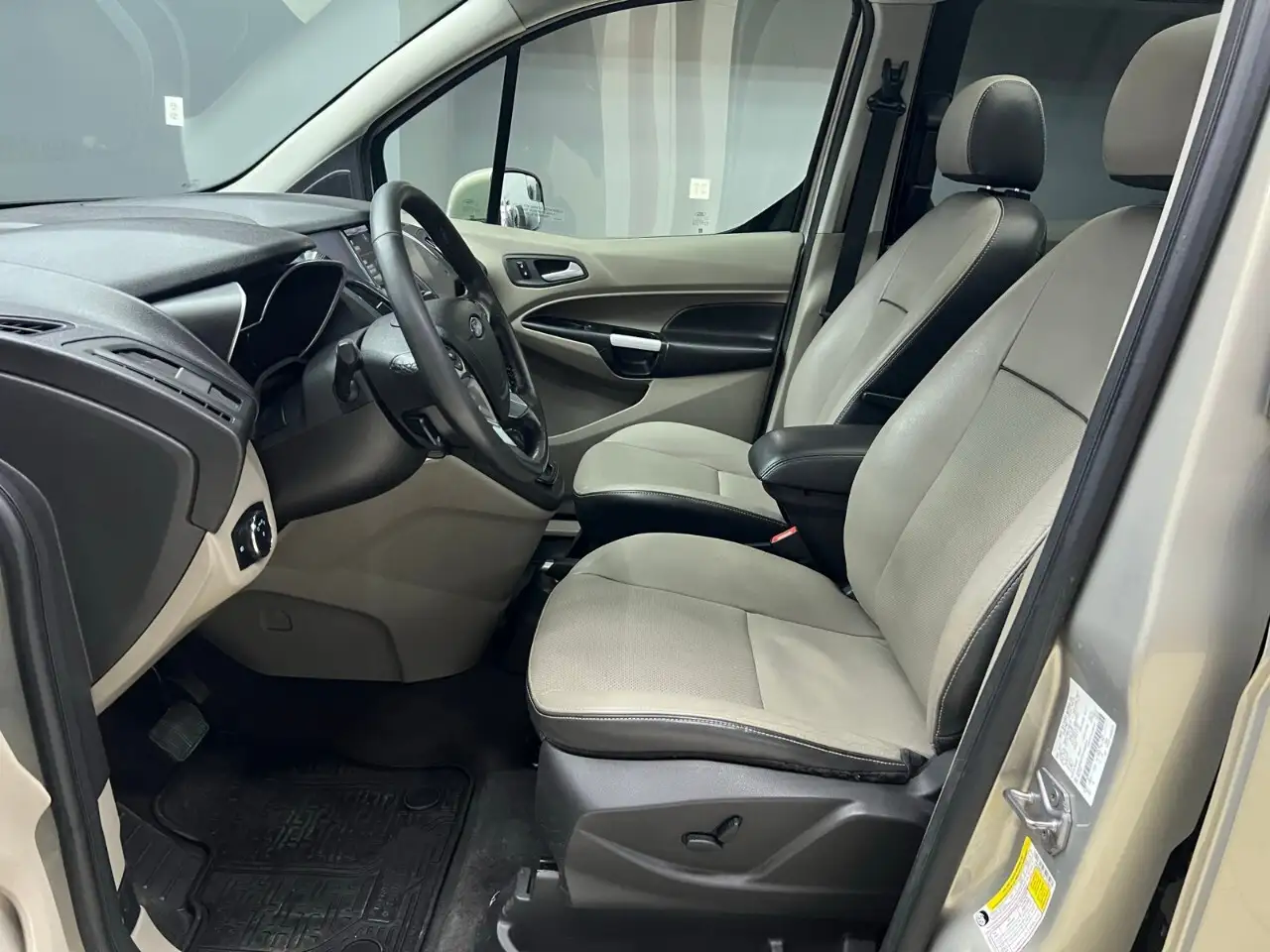 Ford Transit Connect снимка Ford Transit Connect
