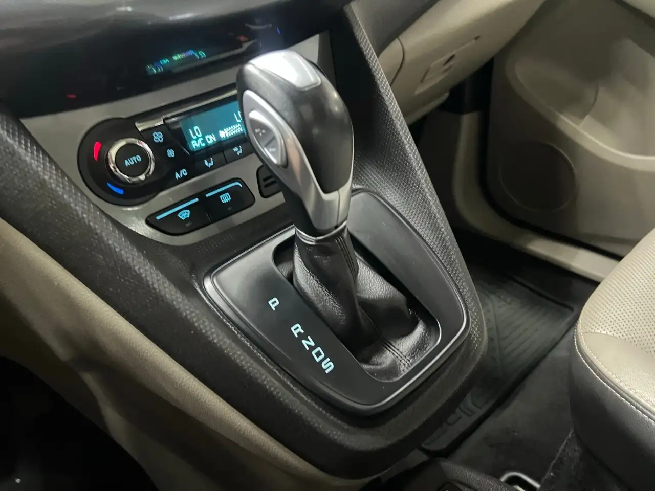 Ford Transit Connect снимка Ford Transit Connect