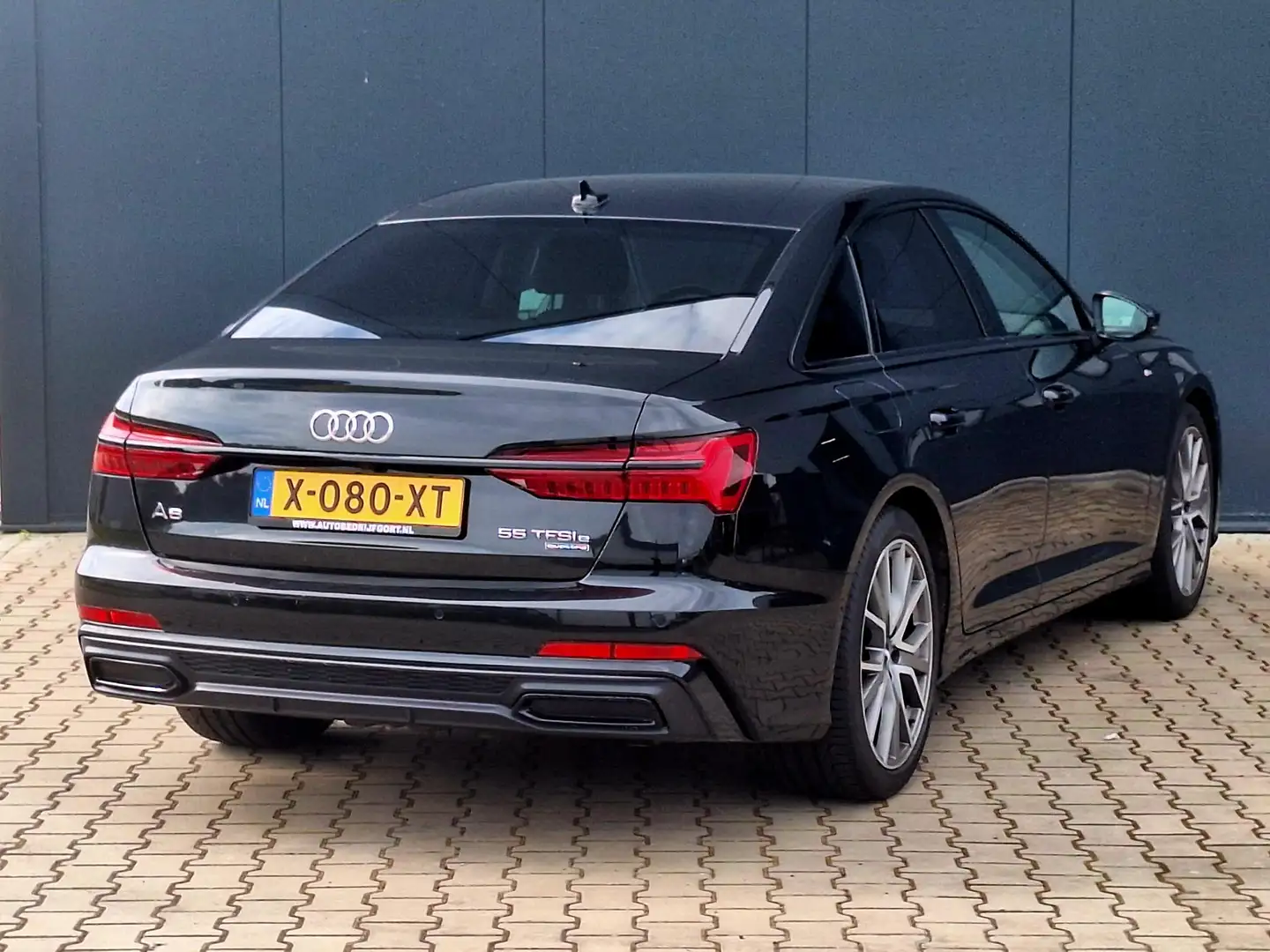 Audi A6 Limousine 55 TFSI e quattro Competition 394PK - PA Gris - 2
