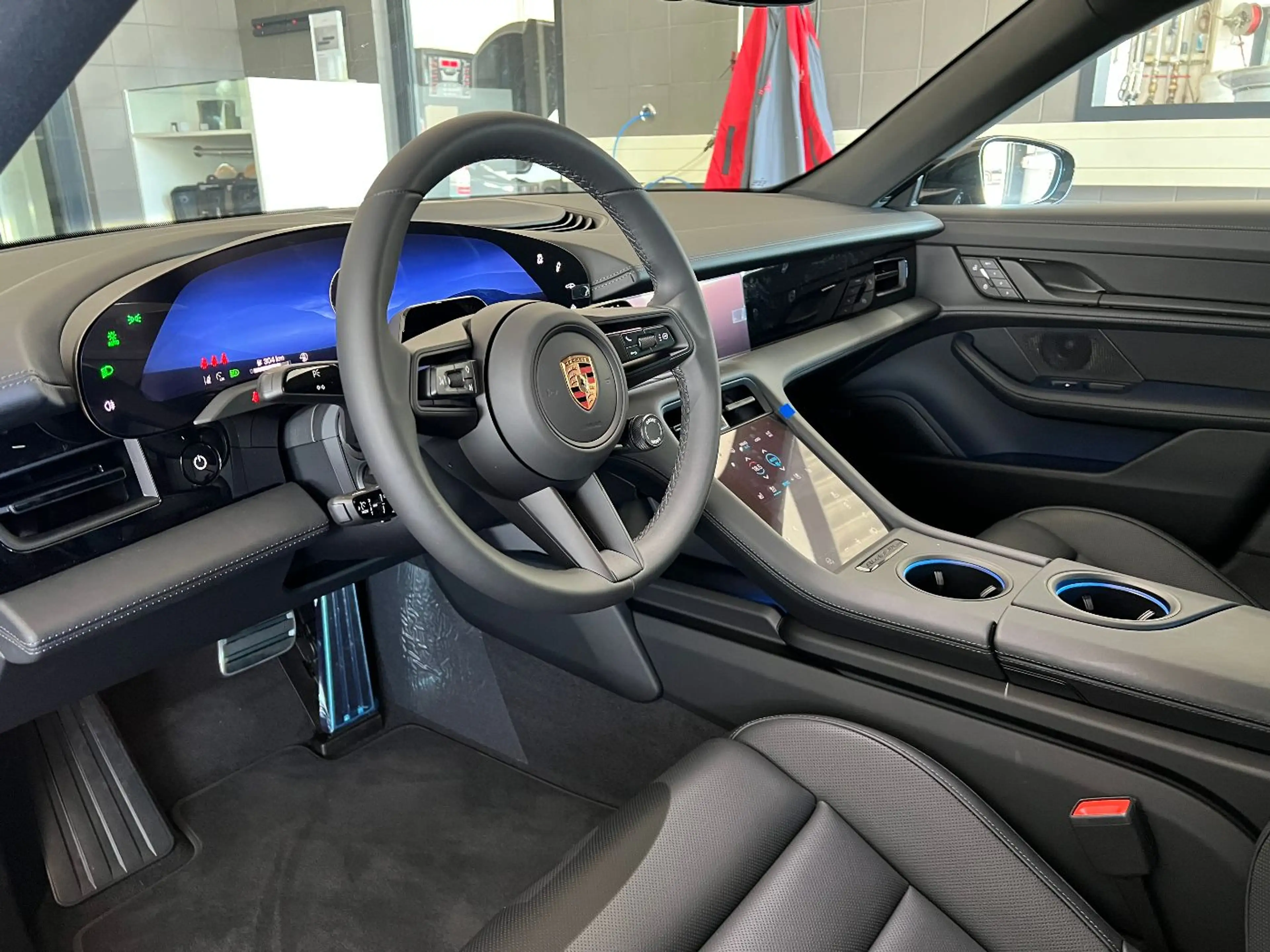 Porsche Taycan Black Edition | Abstandsregeltempostat | — photo 13