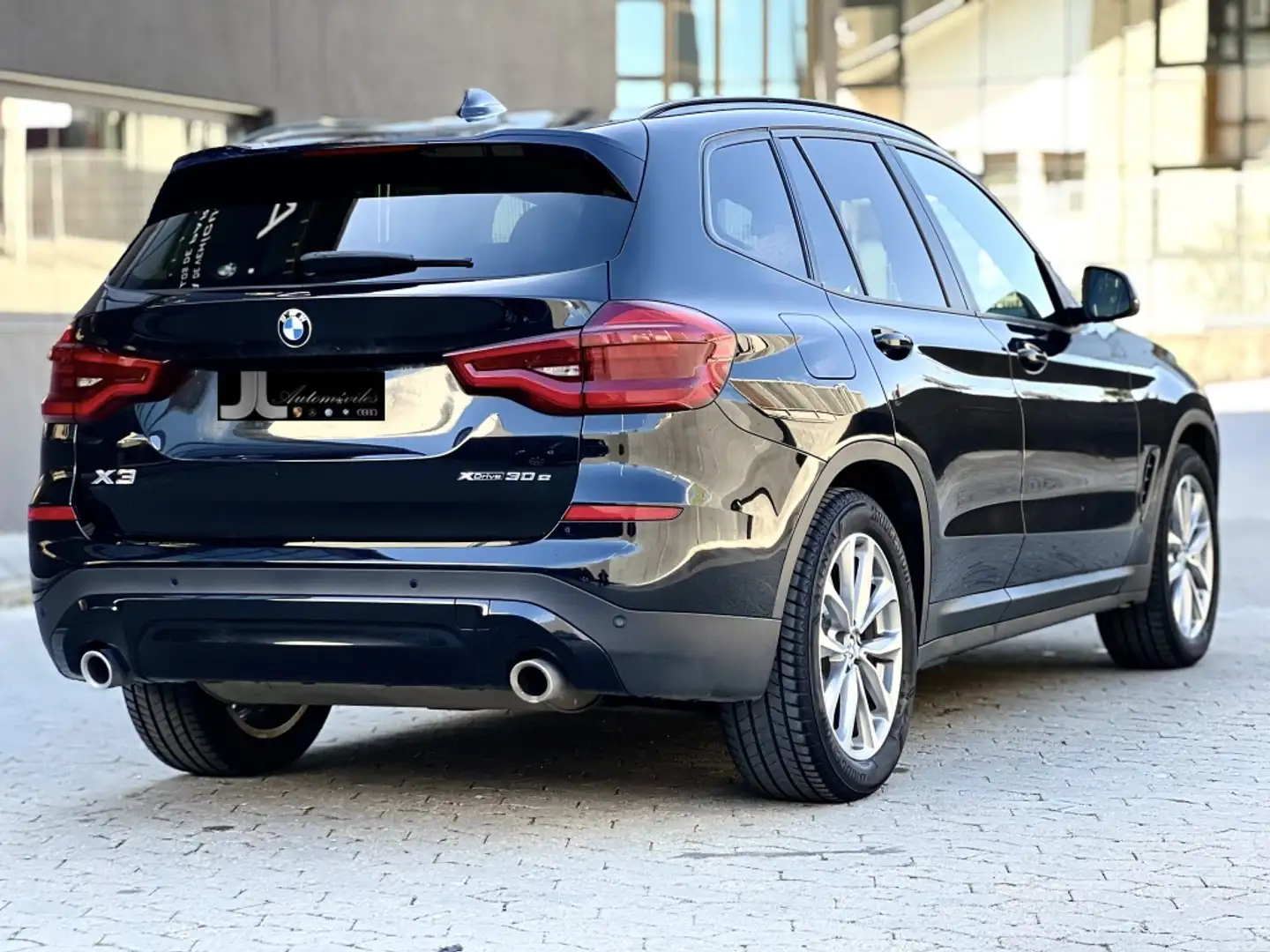 BMW X3 xDrive 30e Negro - 2