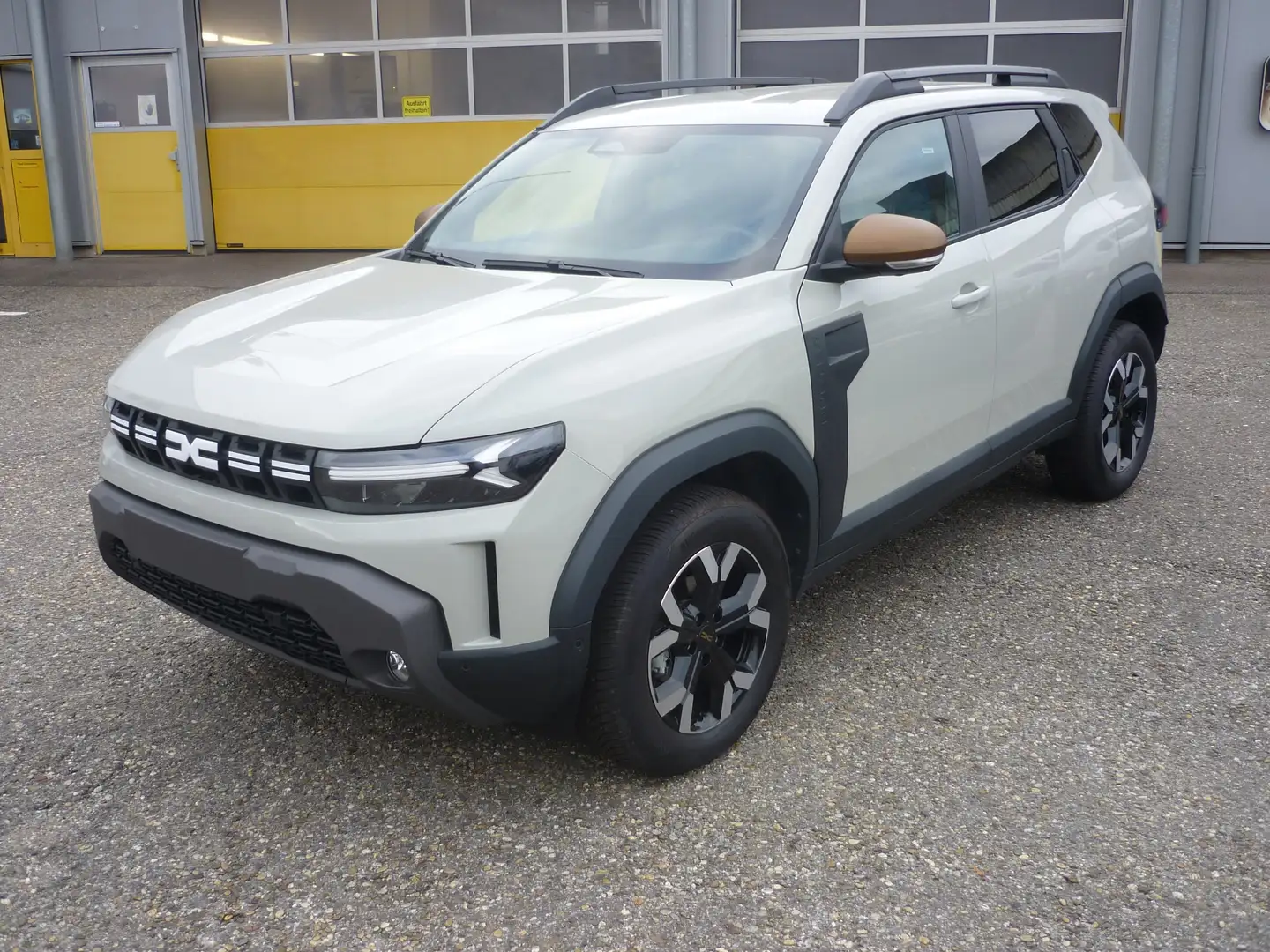 Dacia Duster Duster TCe 130  4X4  Extreme /Navi / Beige - 1