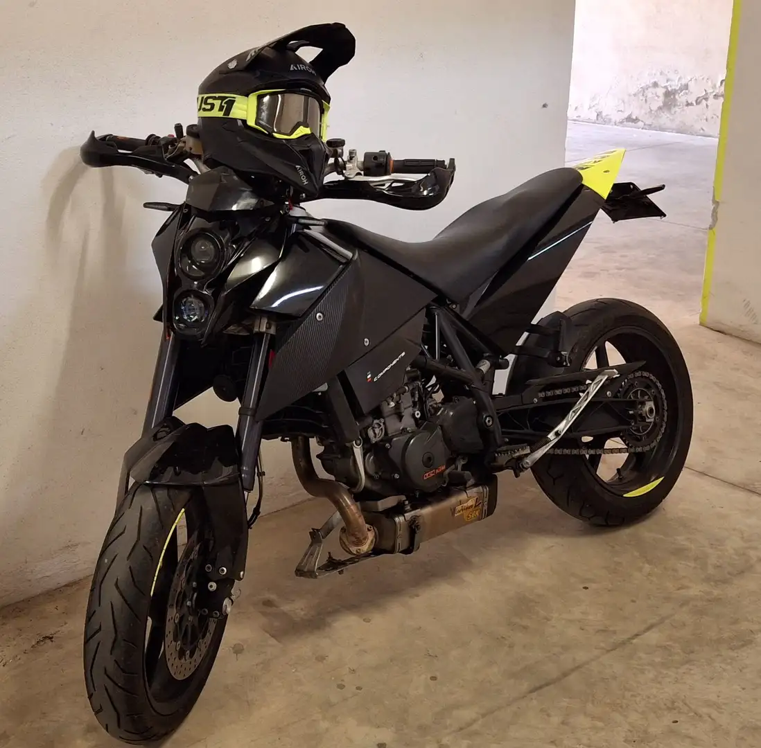 KTM 690 Duke Nero - 1