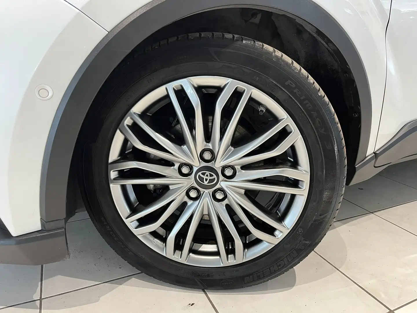 Toyota C-HR Hybrid 1.8VVT-i 98cv Bi-tone Carplay/Navi/Clim Blanc - 2