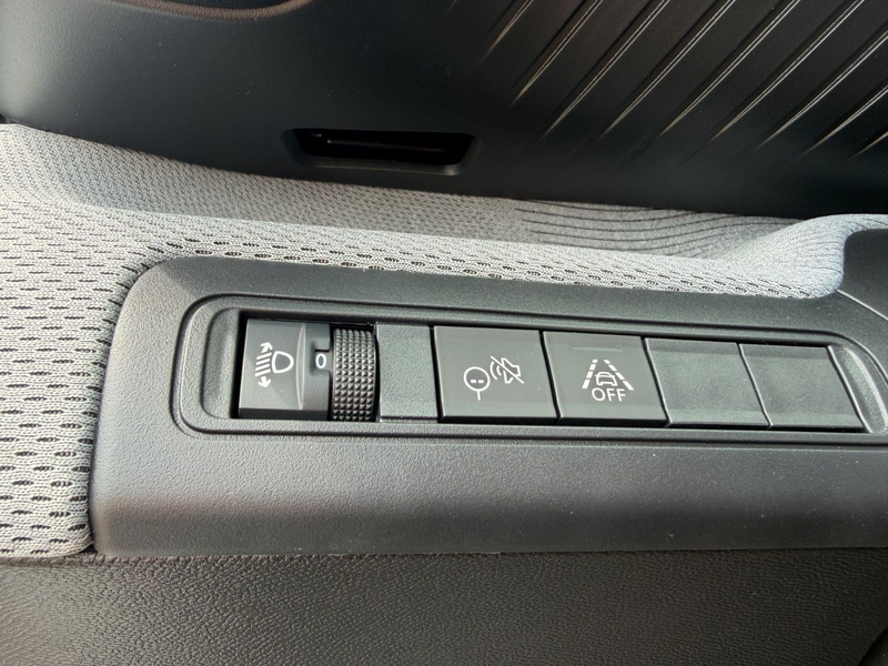 Citroen C3 Hybrid 110 ë-DCS6 MAX*LED*DAB*NAVI* — photo 11