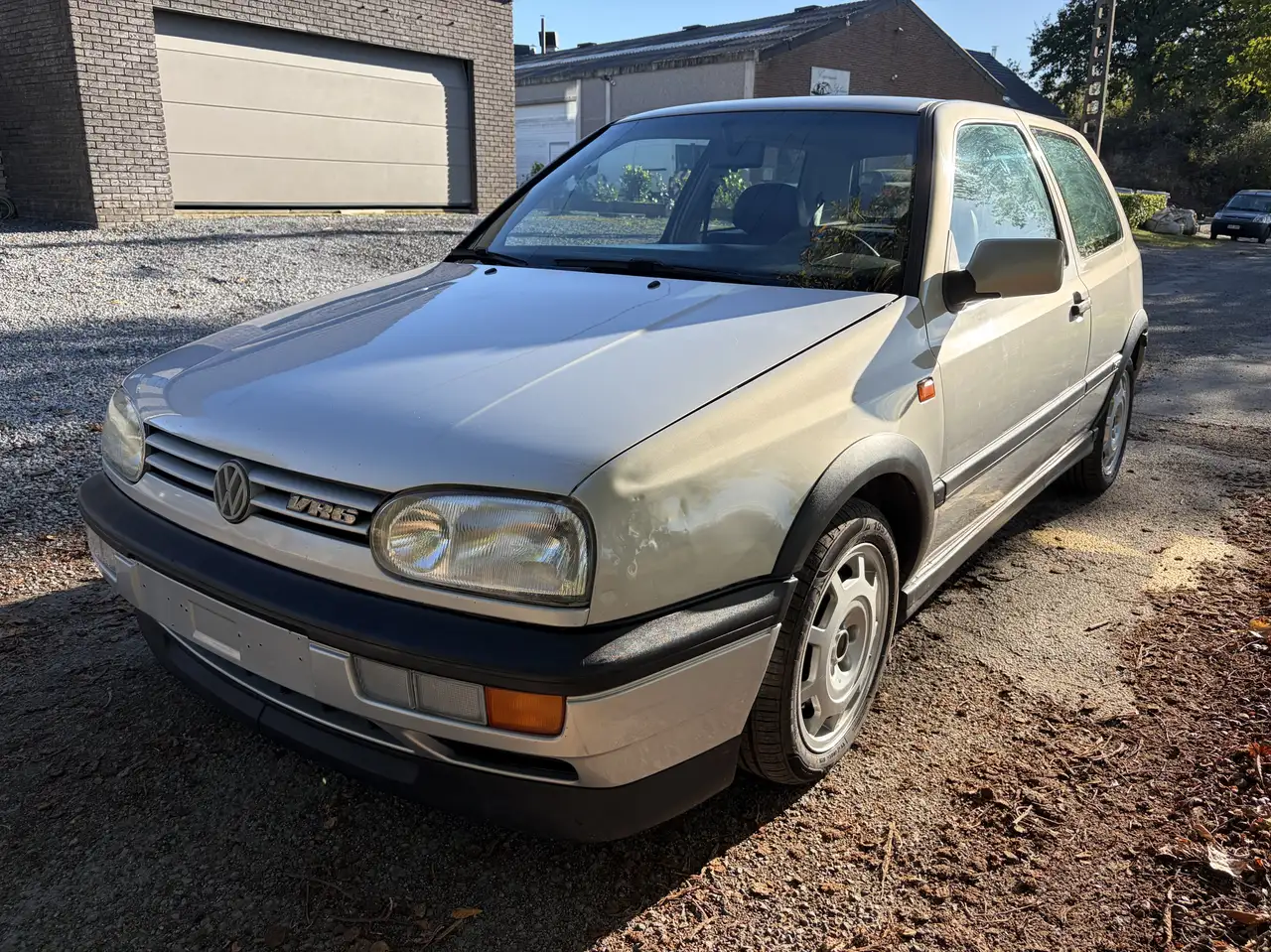 Volkswagen Golf 2.8 VR6 — photo 1 of 10
