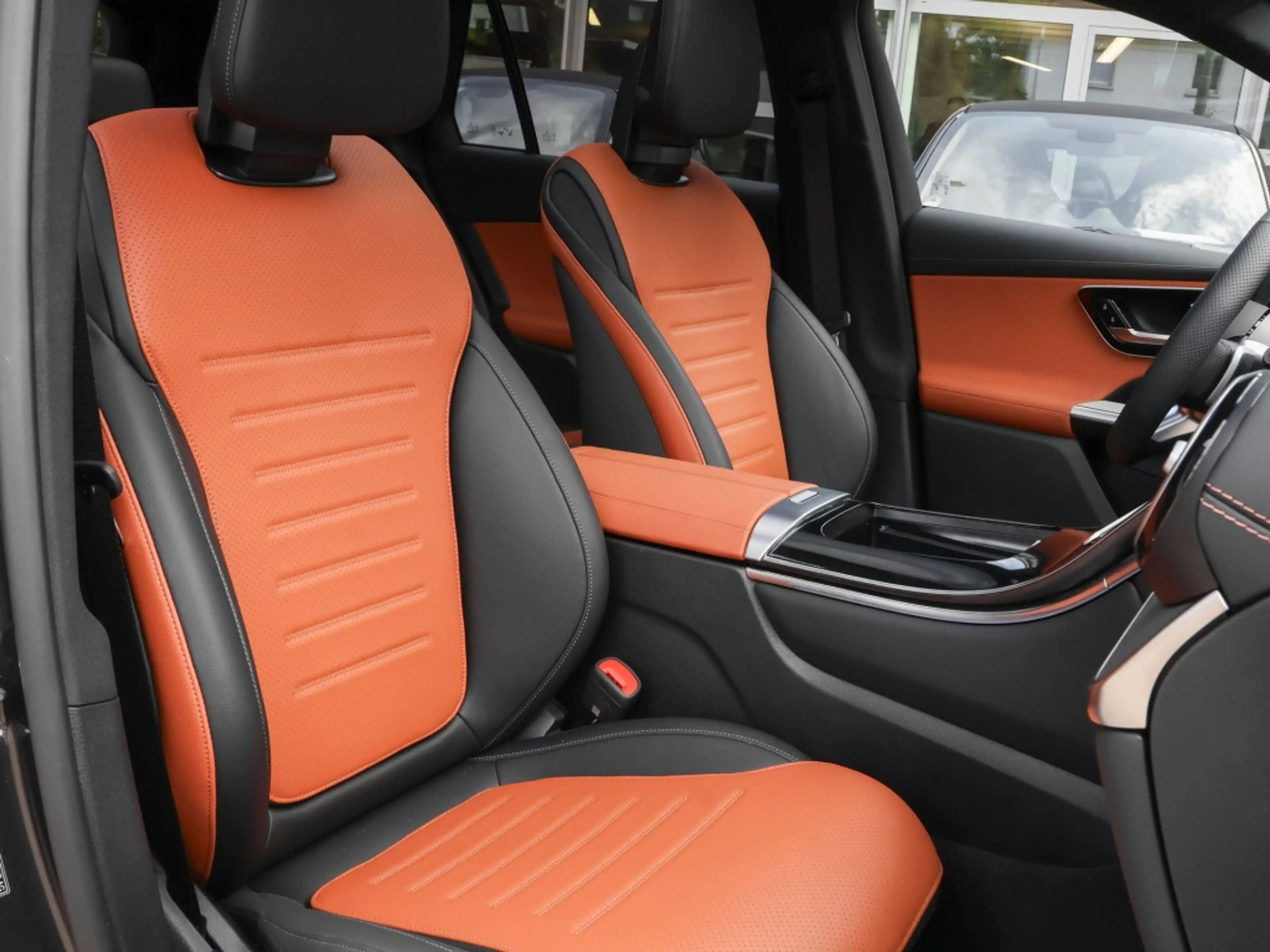 Mercedes-Benz GLC 300 4M AMG-Sport/AIRM/Pano/DIGITAL/AHK/Night — photo 7