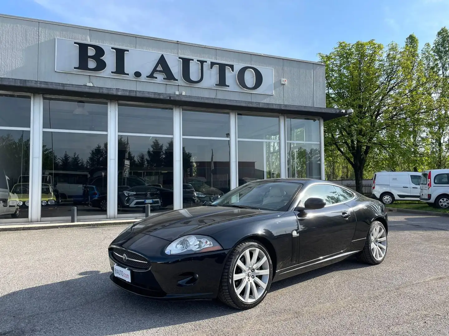 Jaguar XK 4.2 V8 Coupé Black - 1