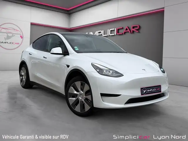 Tesla Model Y MODEL Y Standard RWD