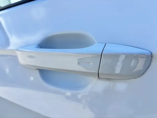 Volkswagen T-Cross view 9