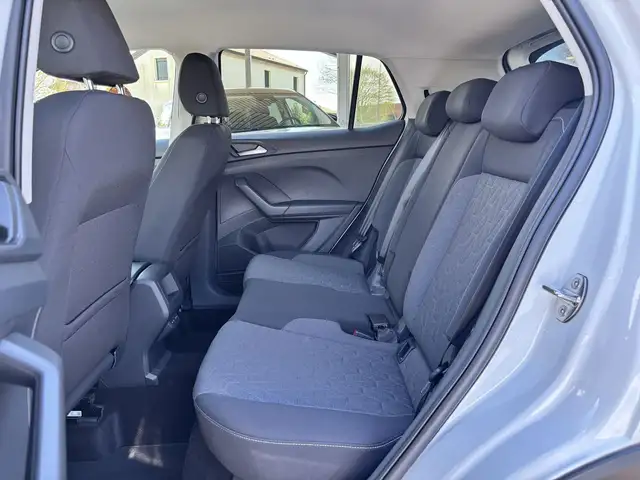 Volkswagen T-Cross view 8