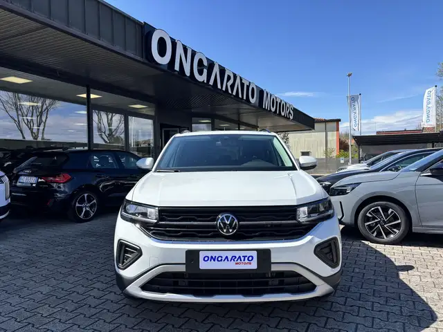 Volkswagen T-Cross view 2