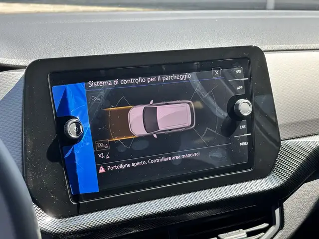 Volkswagen T-Cross view 13