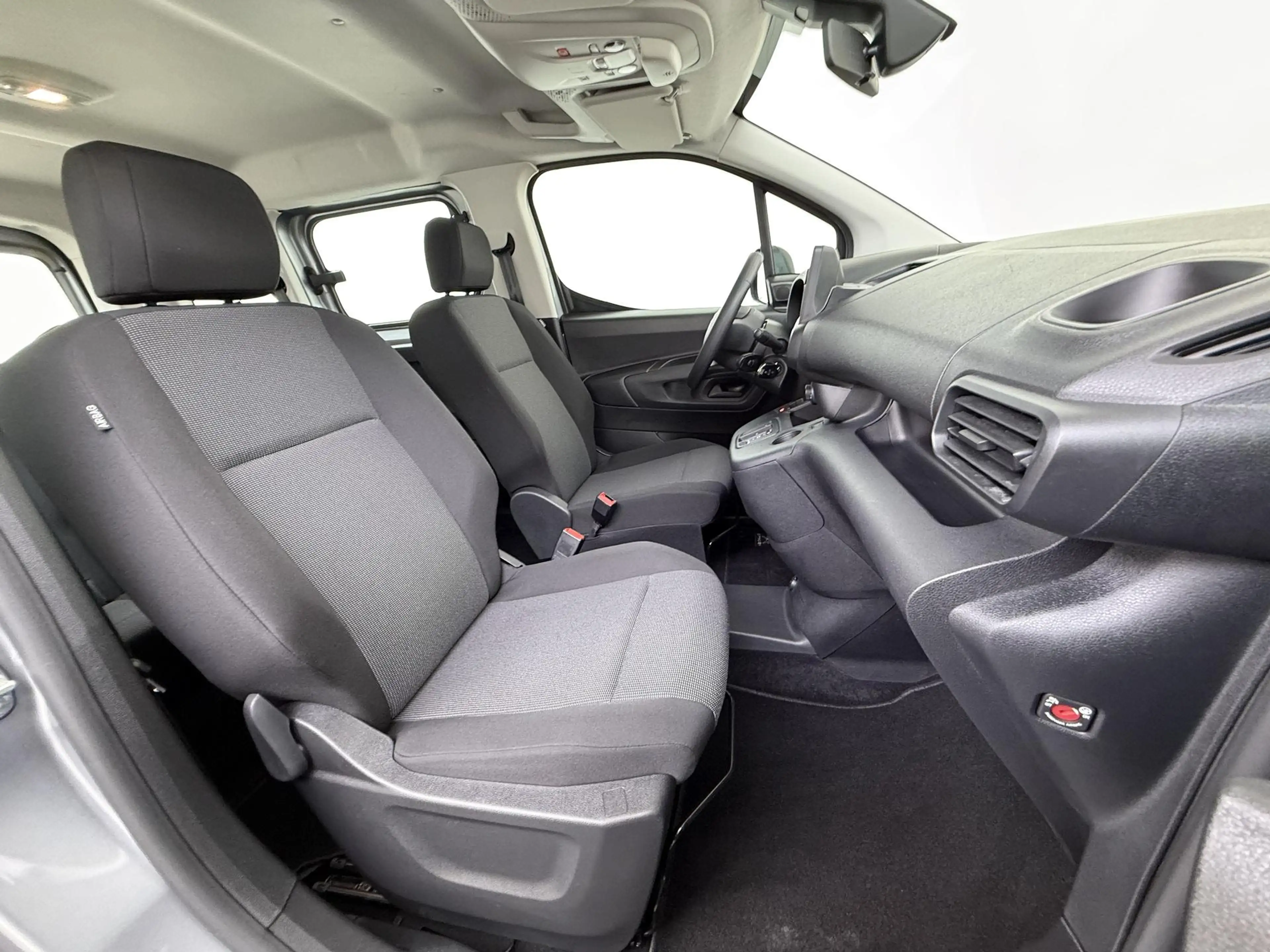 Citroen Berlingo ë-Berlingo Feel 50 kWh VAN: 26.900,- VOOR: 24.877, — photo 6