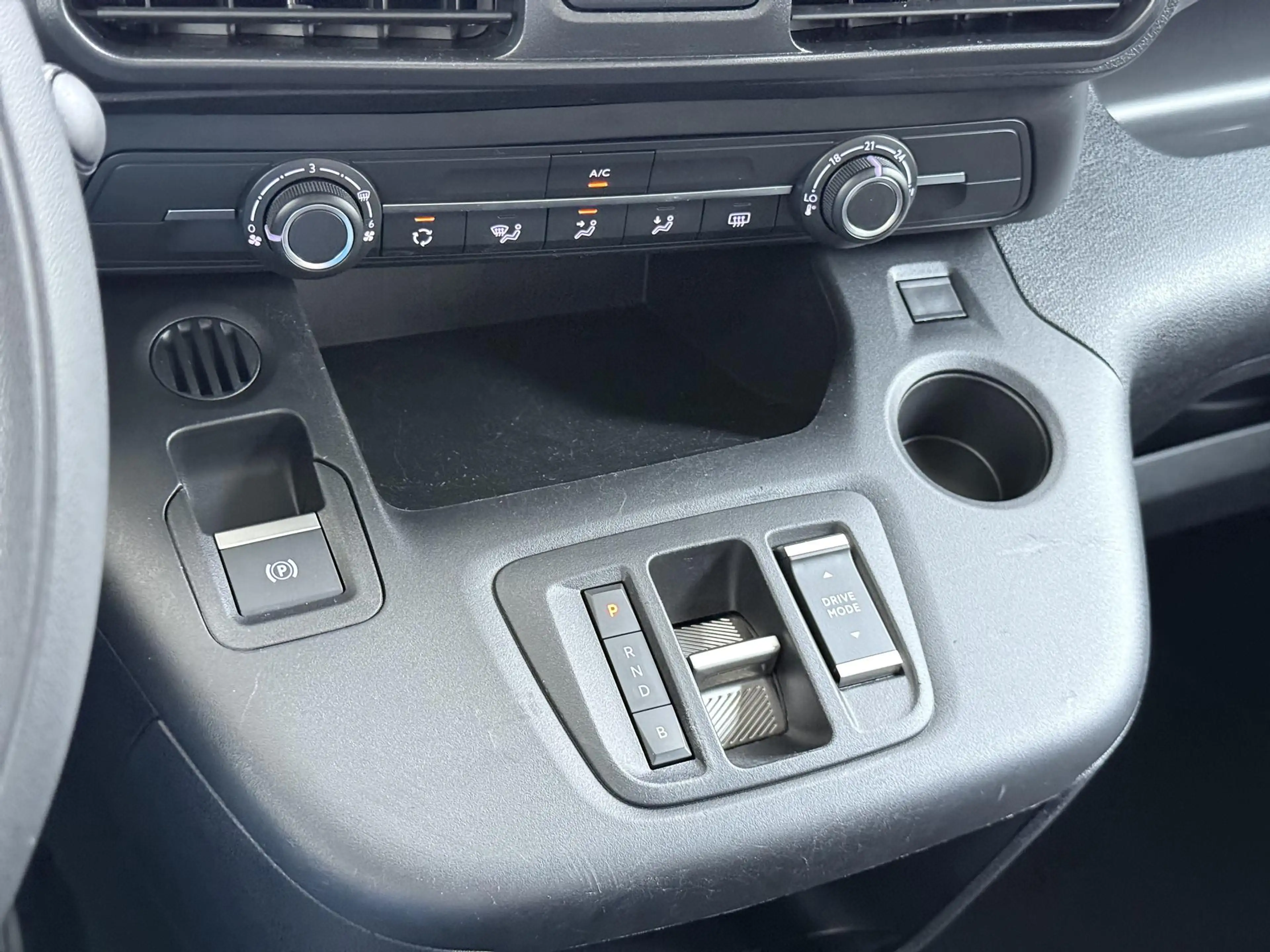 Citroen Berlingo ë-Berlingo Feel 50 kWh VAN: 26.900,- VOOR: 24.877, — photo 4